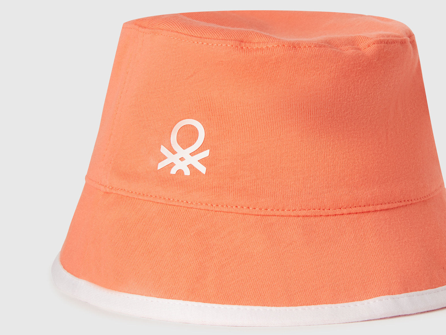 Benetton_Reversible Hat with Floral Print_6YPLGA01G_34Z_03