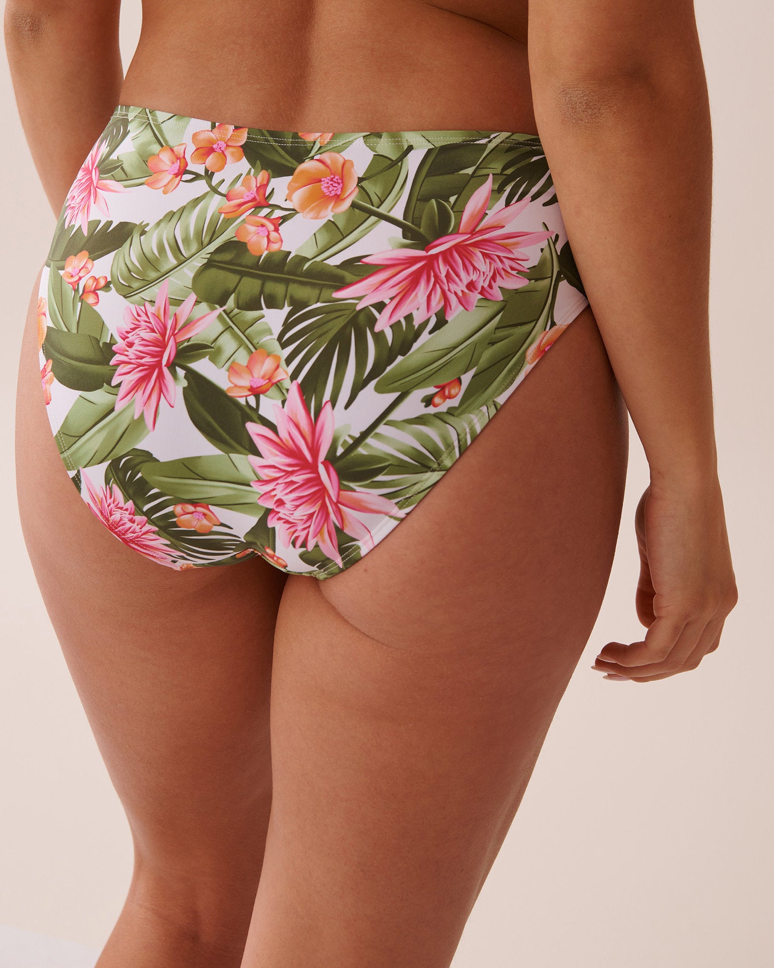 La Vie en Rose_Water Lily Mid Waist Bikini Bottom_70300674_P10474_02