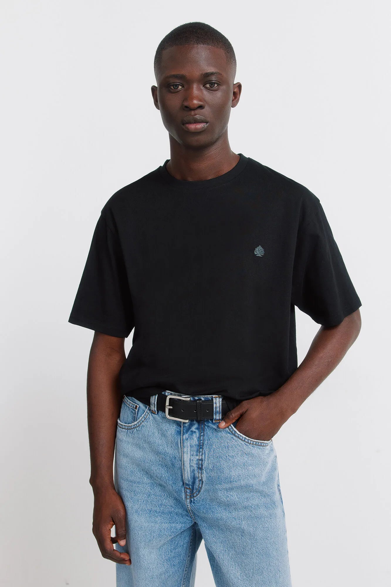 Springfield Black Men Springfield Logo Basic T-Shirt SKU: 7122309_01 Image 01