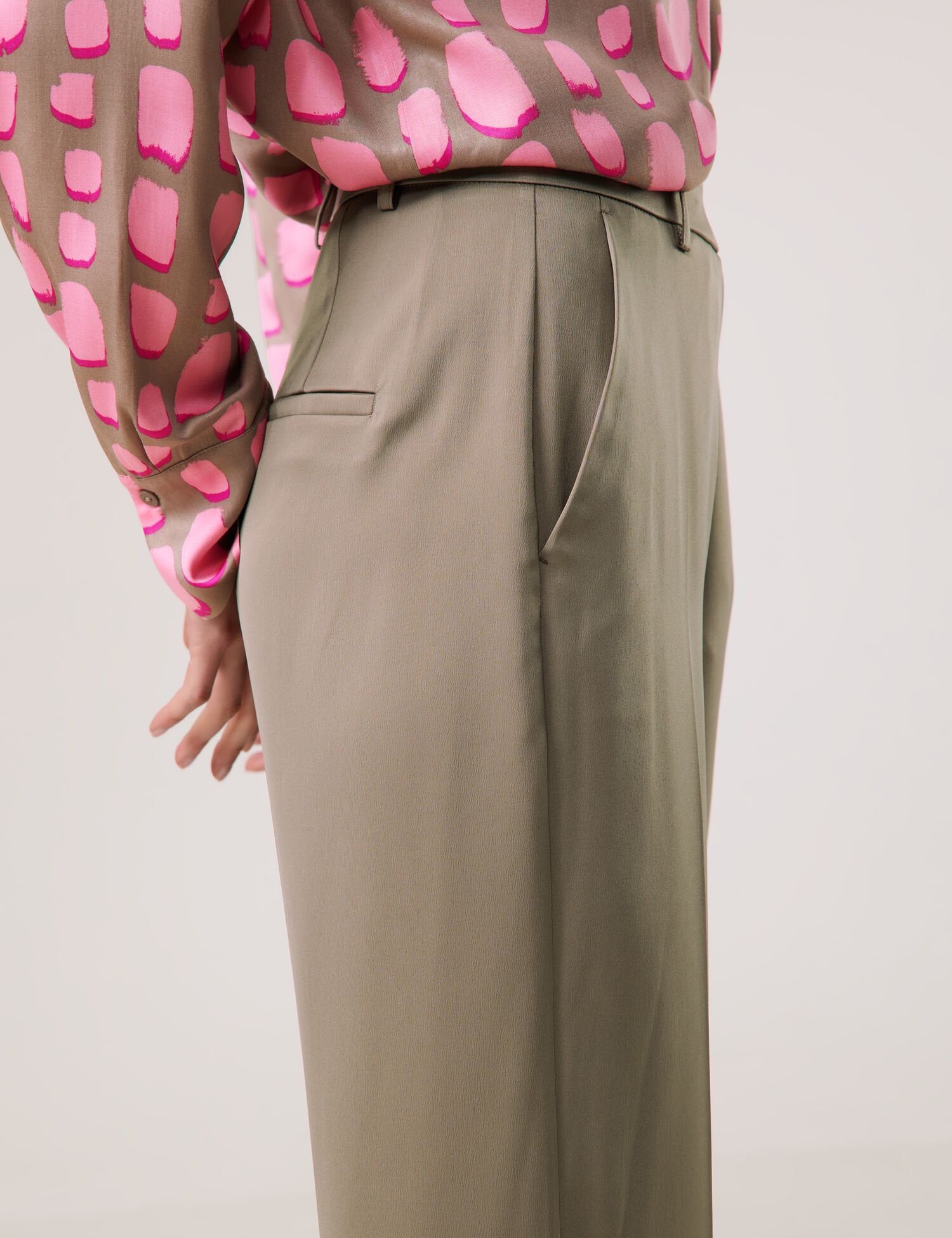 Taifun_Elegant Trousers with a Wide Leg_720301-11102_7510_04
