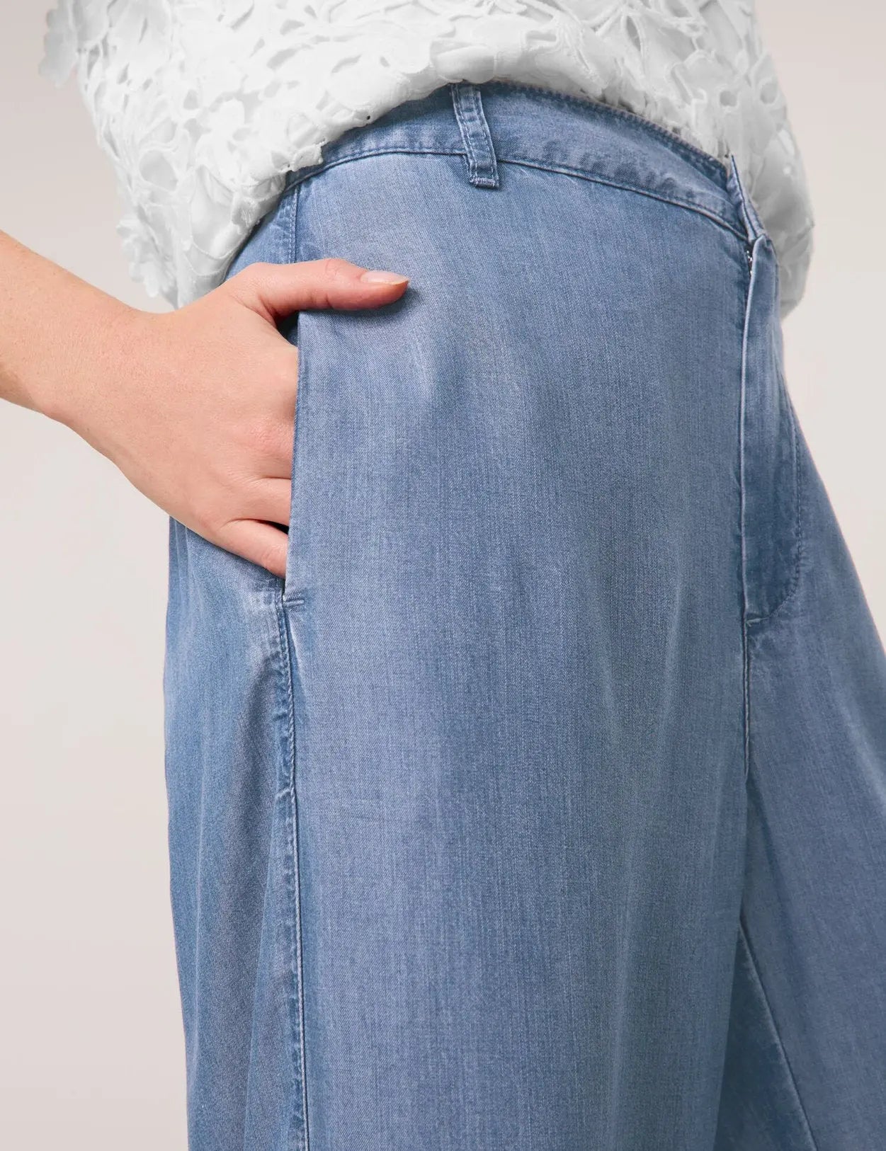 Taifun_Wide Palazzo Trousers Made of Lyocell in a Denim Look_720320-11134_8979_04