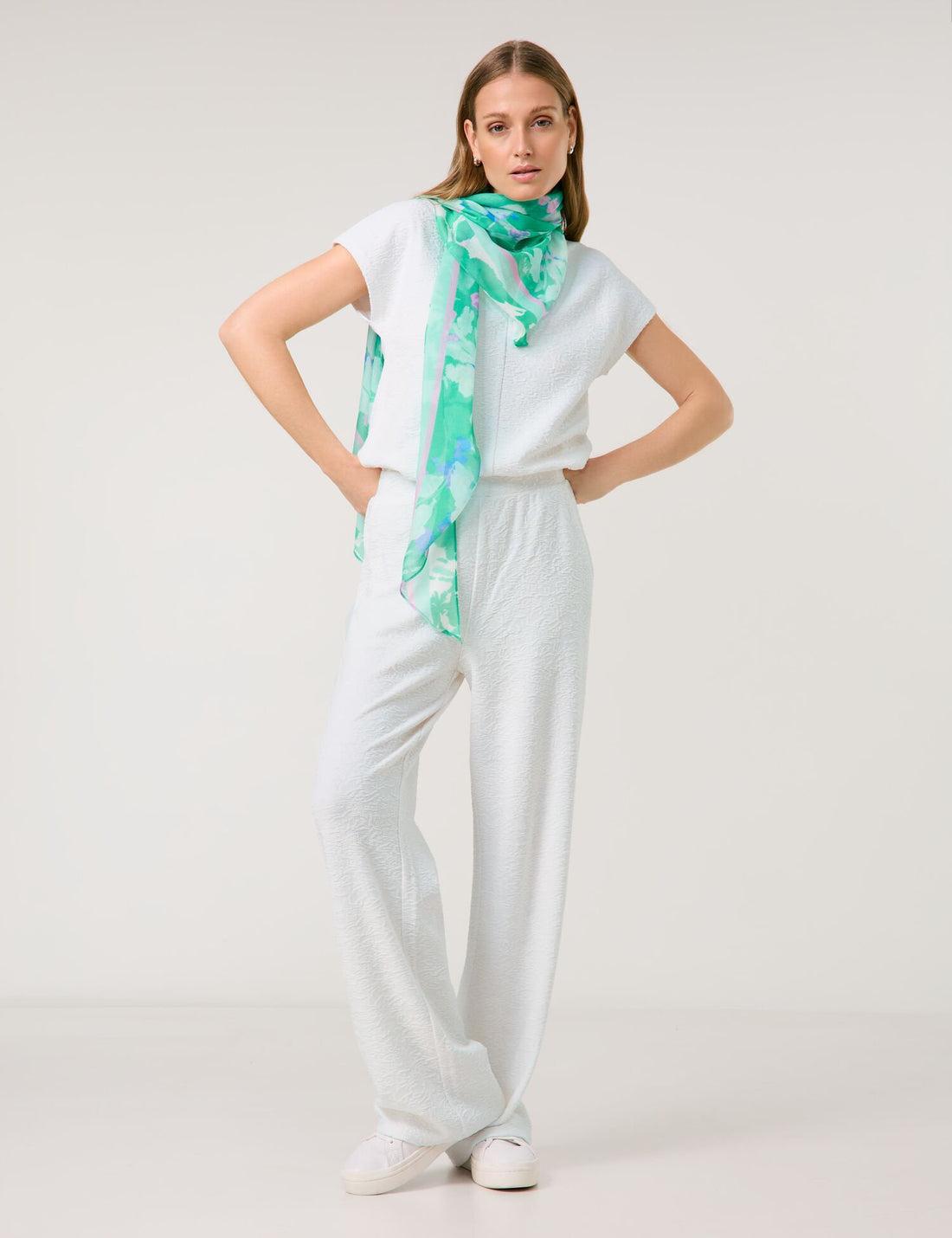 Taifun_Pull-On Trousers Made of Stretchy Textured Jersey_721302-16146_9700_05