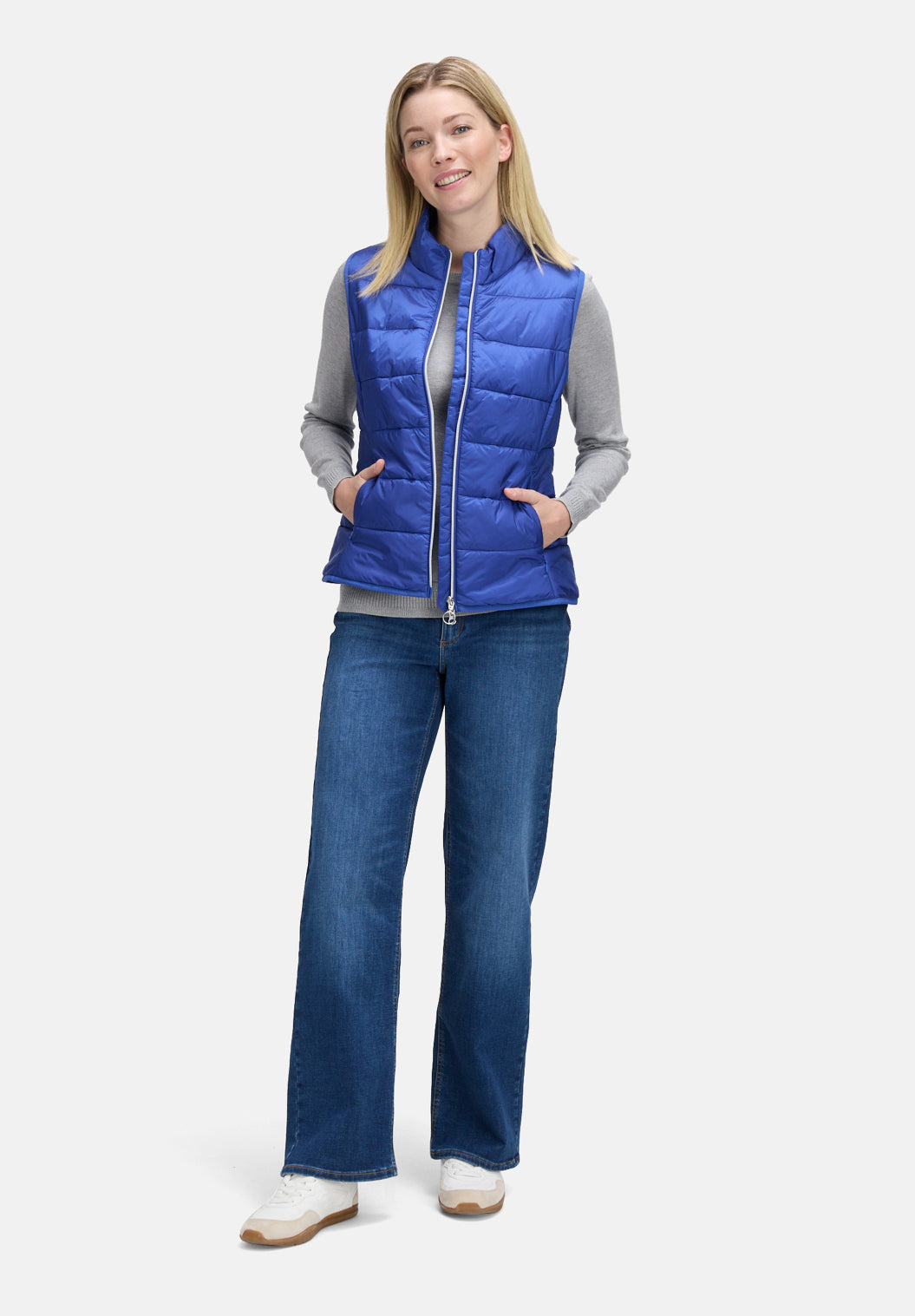Betty Barclay_Adria_Quilted Zip-Up Vest_7240-1040_8329_02