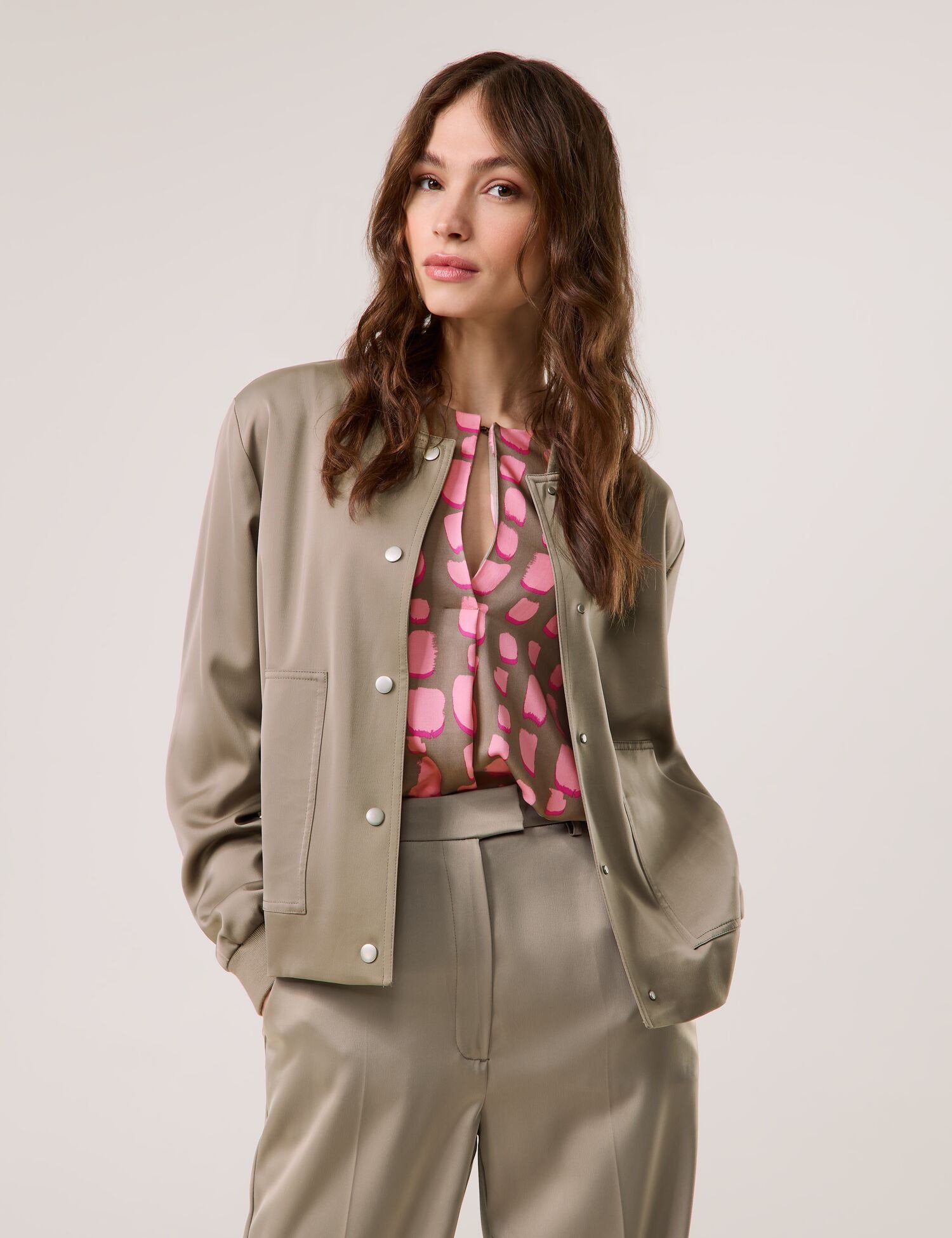 Taifun_Feminine Satin Bomber Jacket_730330-11102_7510_01
