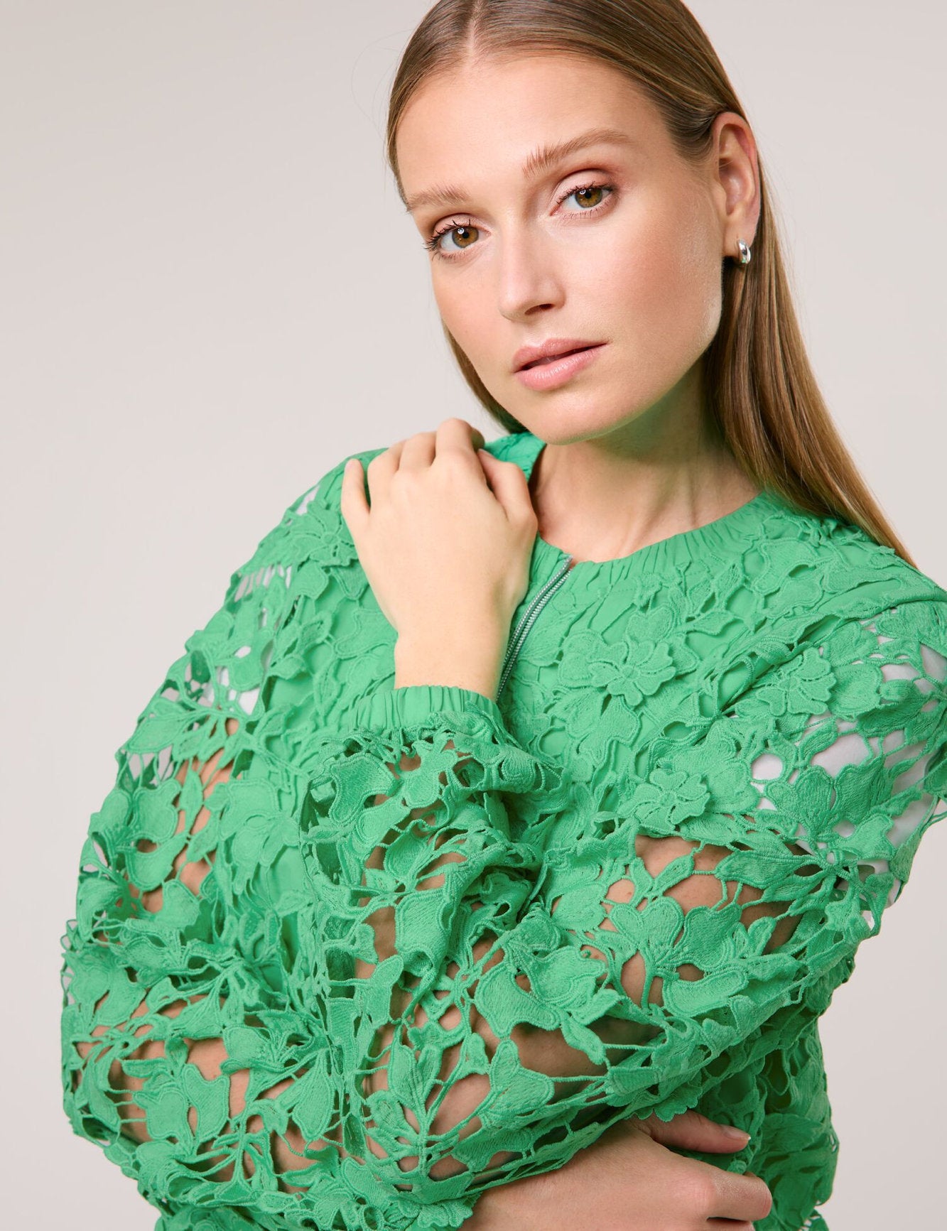 Taifun_Lace Bomber Jacket_731301-16125_5720_04