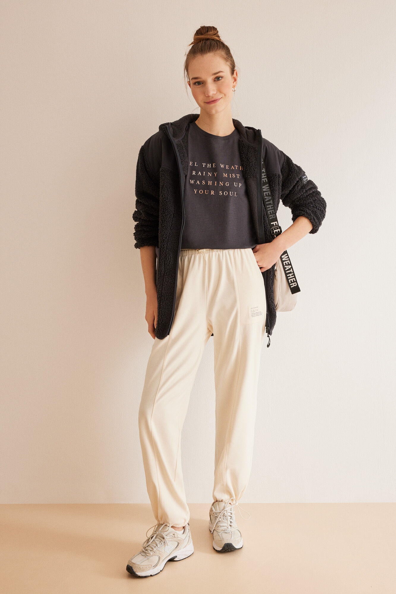 Short Sleeves T-Shirt_7667721_40_03