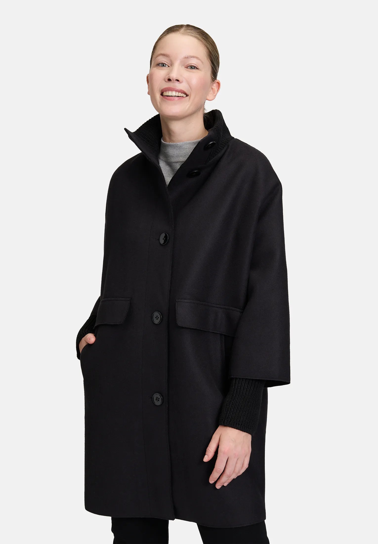 Betty Barclay_Black_Wool Coat with Knitted Details_7977-1531_9045_01