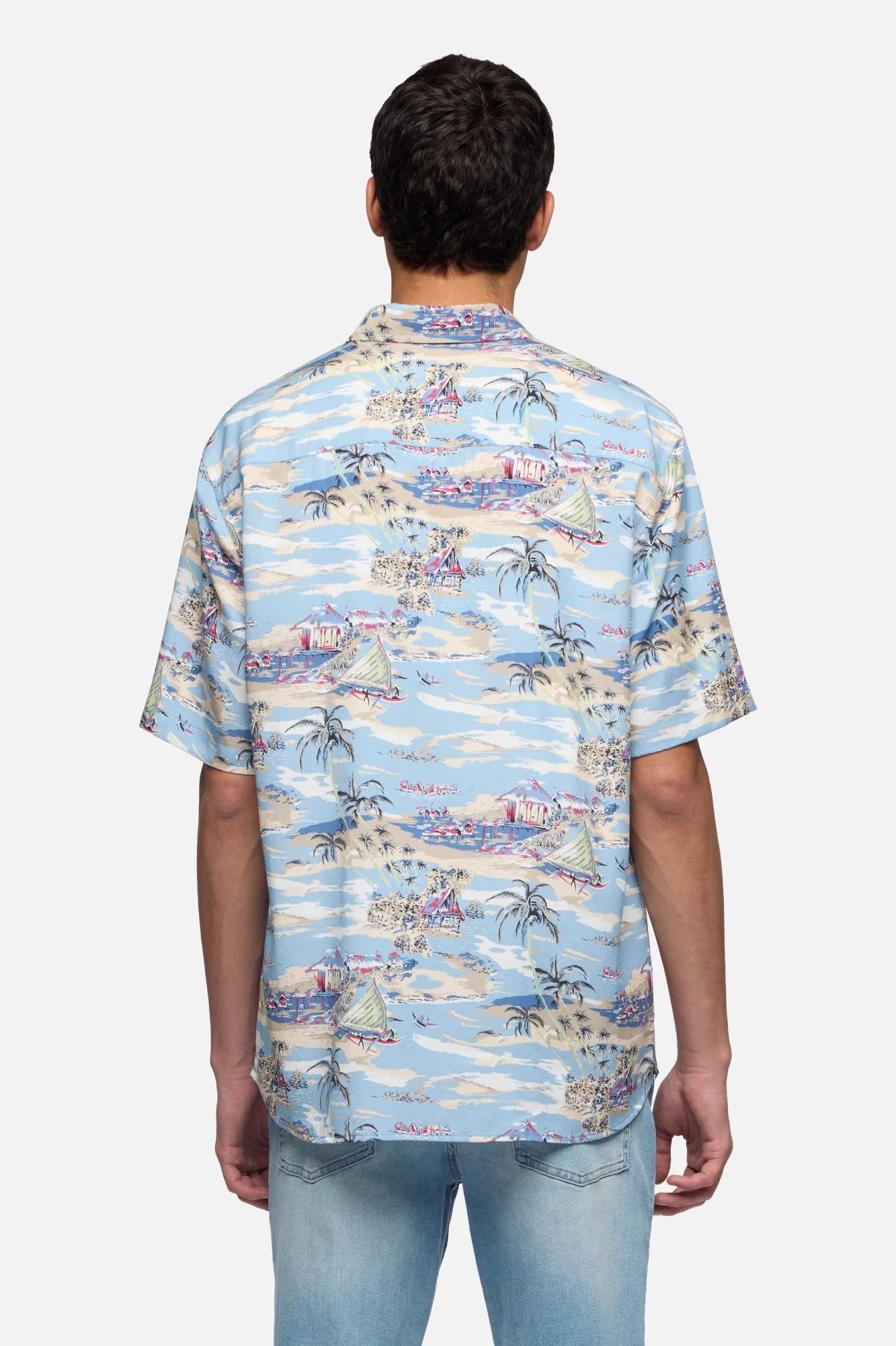 7 For All Mankind Aloha Men Short Sleeve Button Up Shirt in Fluid SKU: 7M8N0G56_3HT Image 05
