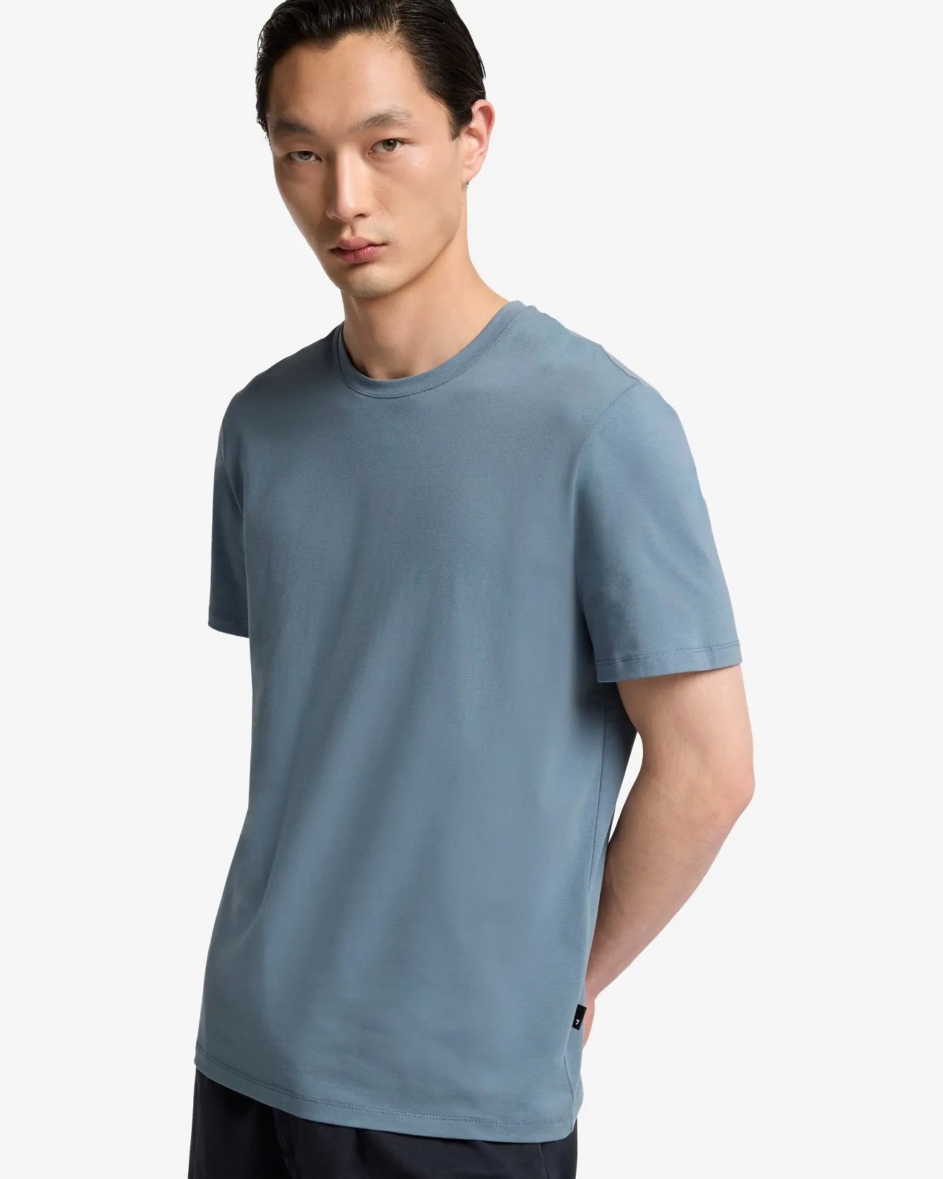 7 For All Mankind_Blue_Short Sleeve T-Shirt in Luxe Performance_7MM70F14_1VE_03