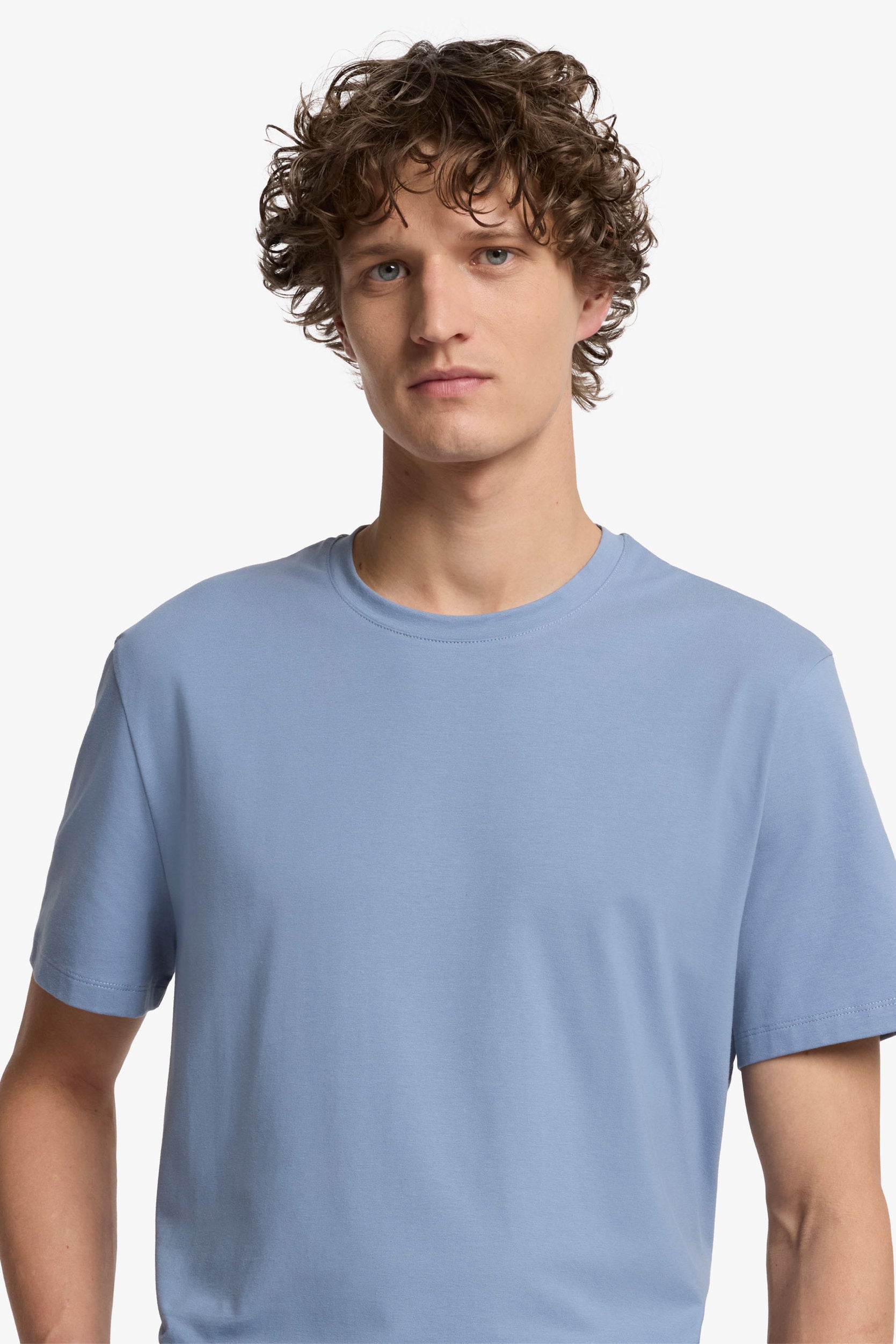7 For All Mankind_T-Shirt Luxe Performance Slate Blue_7MR01237-BET_BET_04