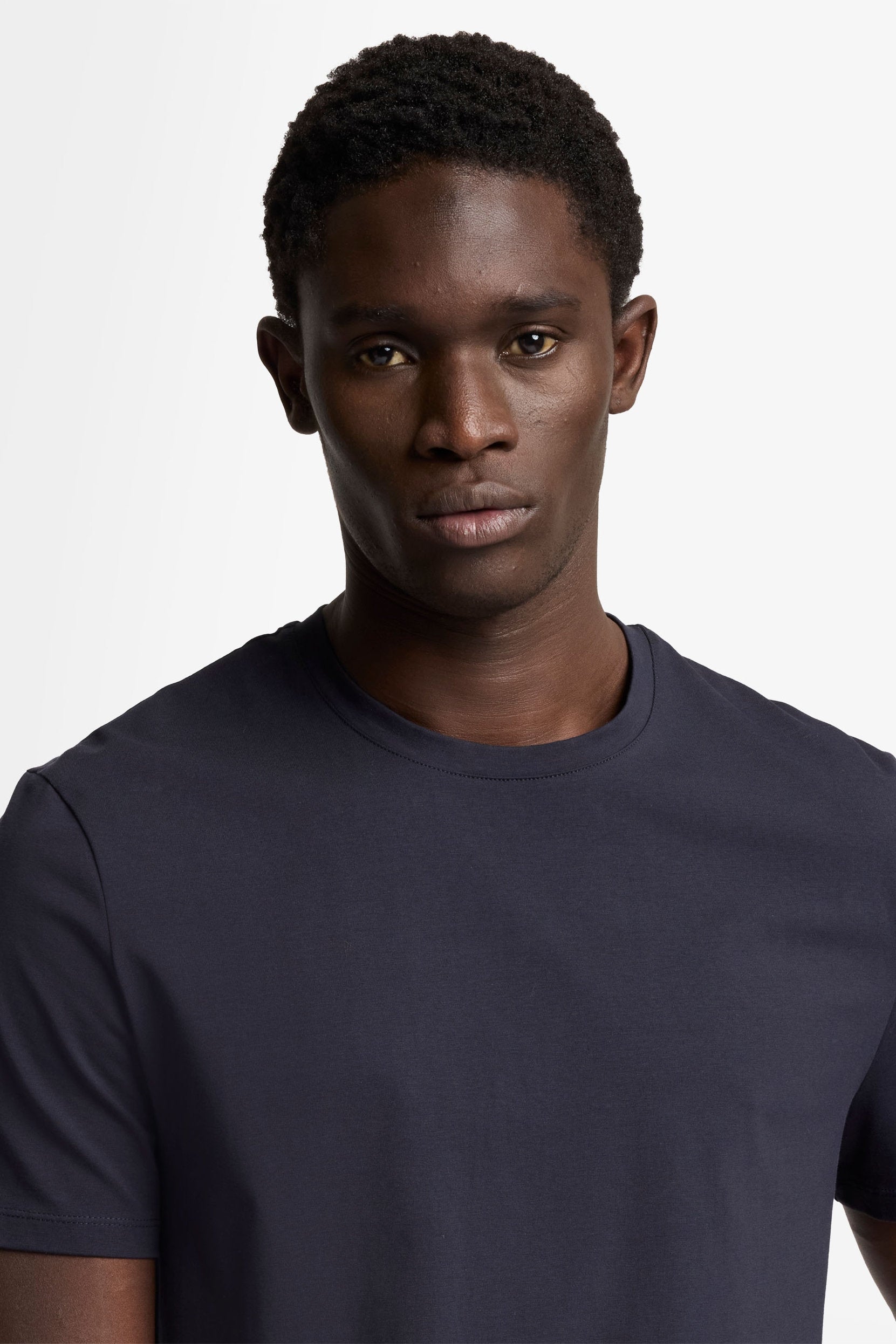 7 For All Mankind_T-Shirt Luxe Performance Navy_7MR01237-NVY_NVY_04