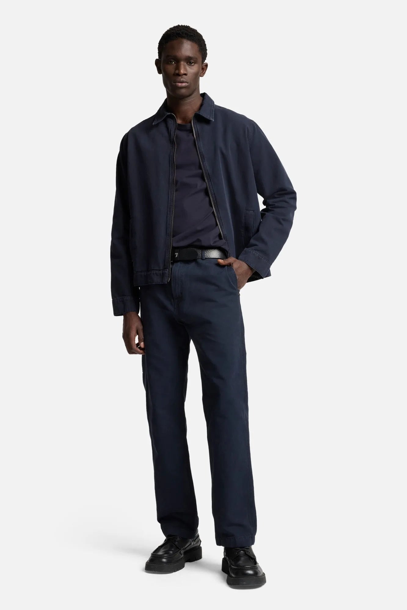 7 For All Mankind Navy Men Tee in Luxe Performance SKU: 7MR01237_NVY Image 02