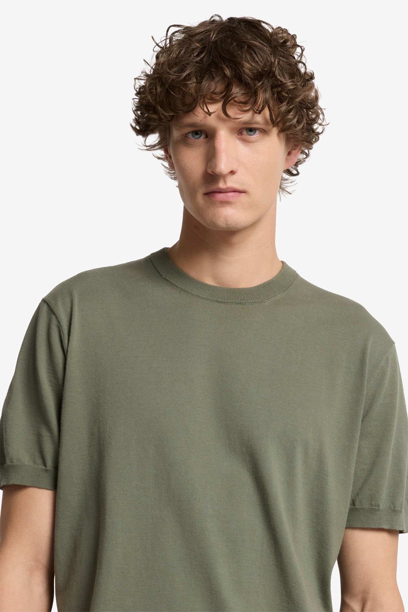 7 For All Mankind_Round Neck S/S Tee Cotton Army_7MT02K22-AMN_AMN_04