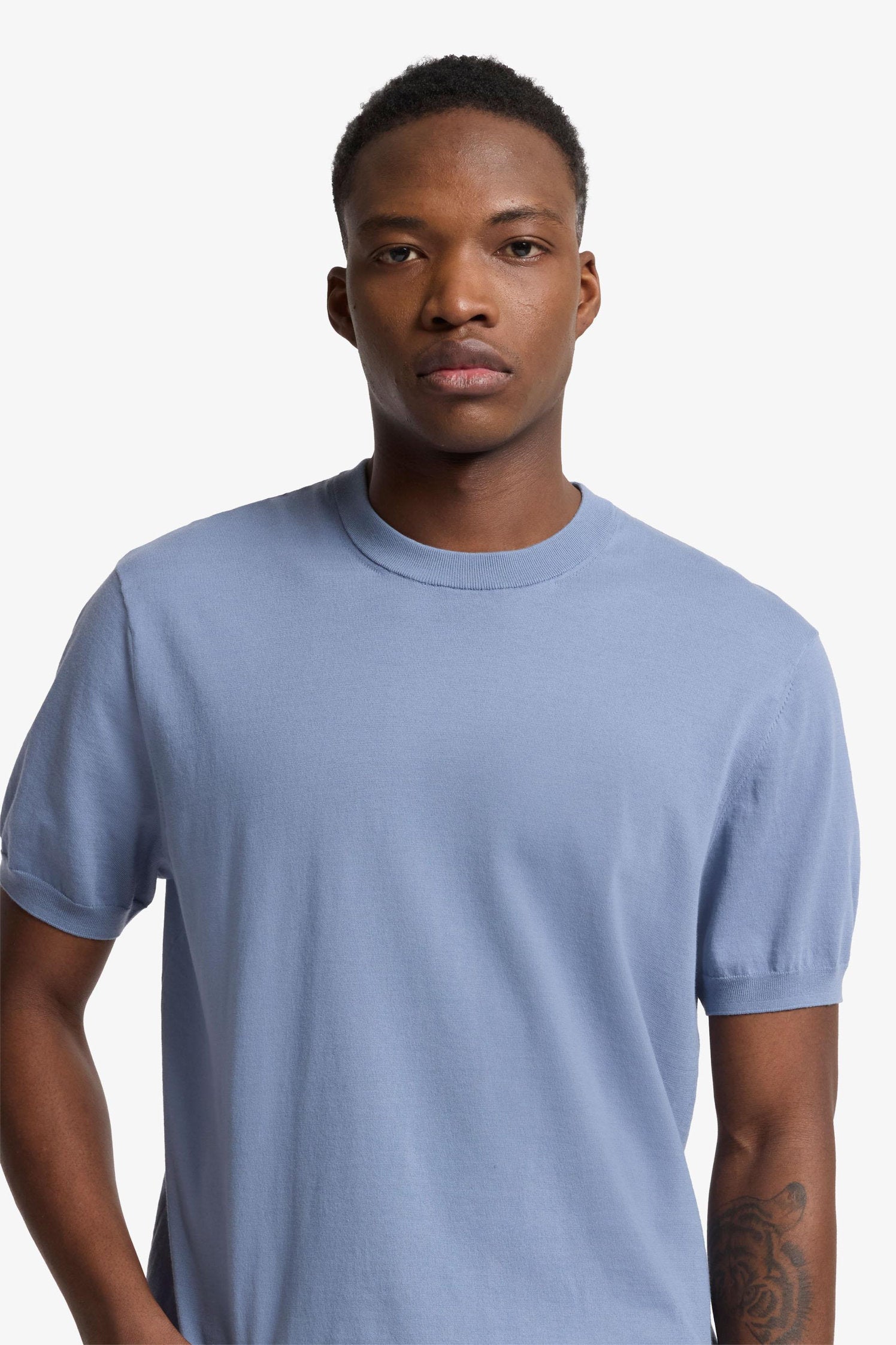 7 For All Mankind_Round Neck S/S Tee Cotton Slate_7MT02K22-BET_BET_04