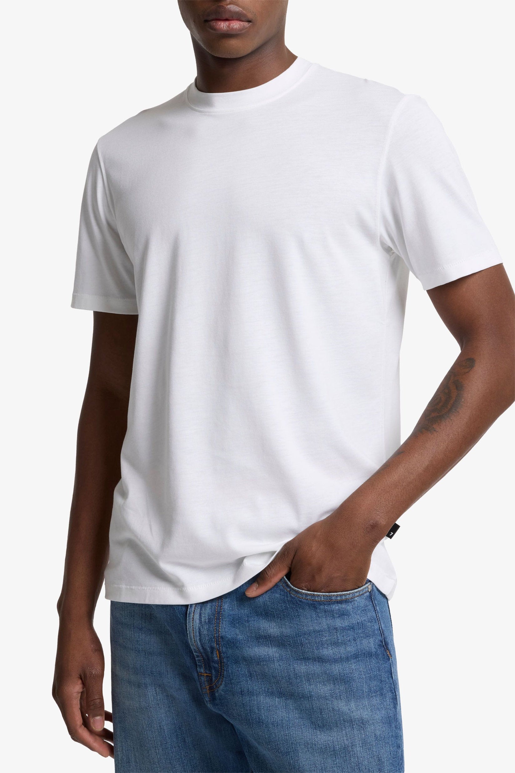 7 For All Mankind_Crewneck S/S Tee Cotton Lyocell White_7MT04J09-WHT_WHT_04