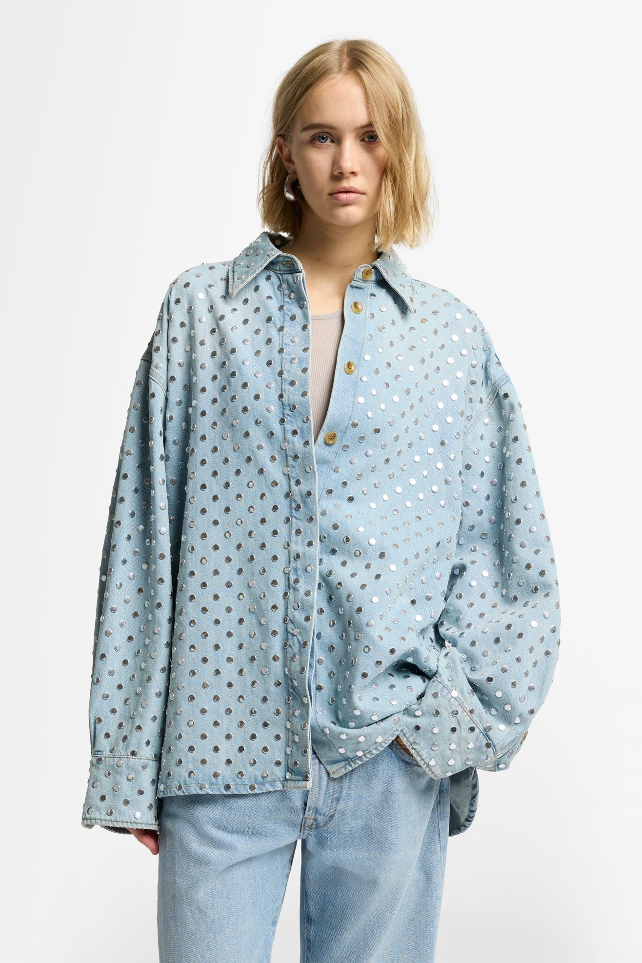 7 For All Mankind_Studded Overshirt Bleach_7N109555-BHL_BHL_03