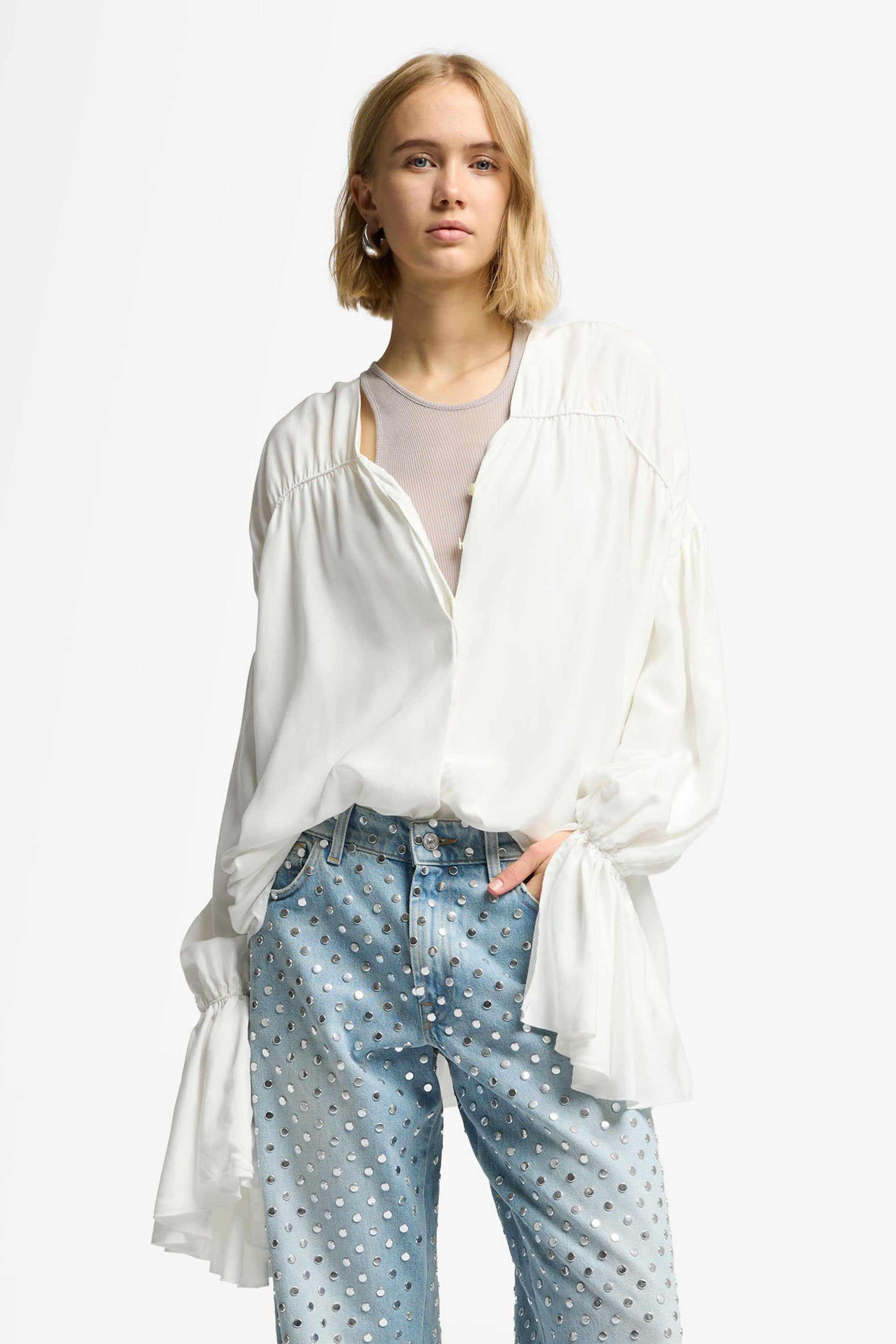 7 For All Mankind_Studded Straight Mankind Bleach_7N378E35-BHL_BHL_03