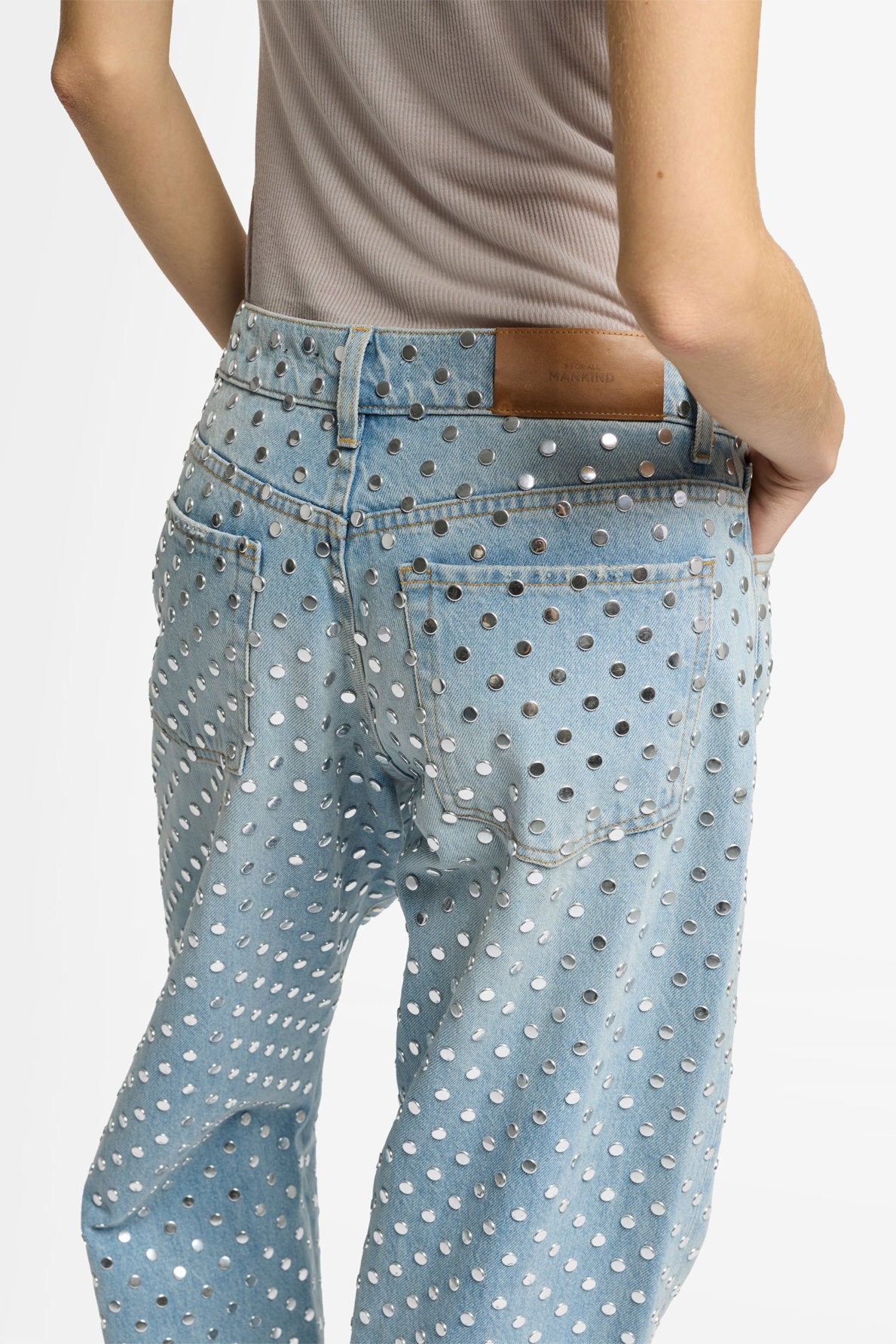 7 For All Mankind_Studded Straight Mankind Bleach_7N378E35-BHL_BHL_08