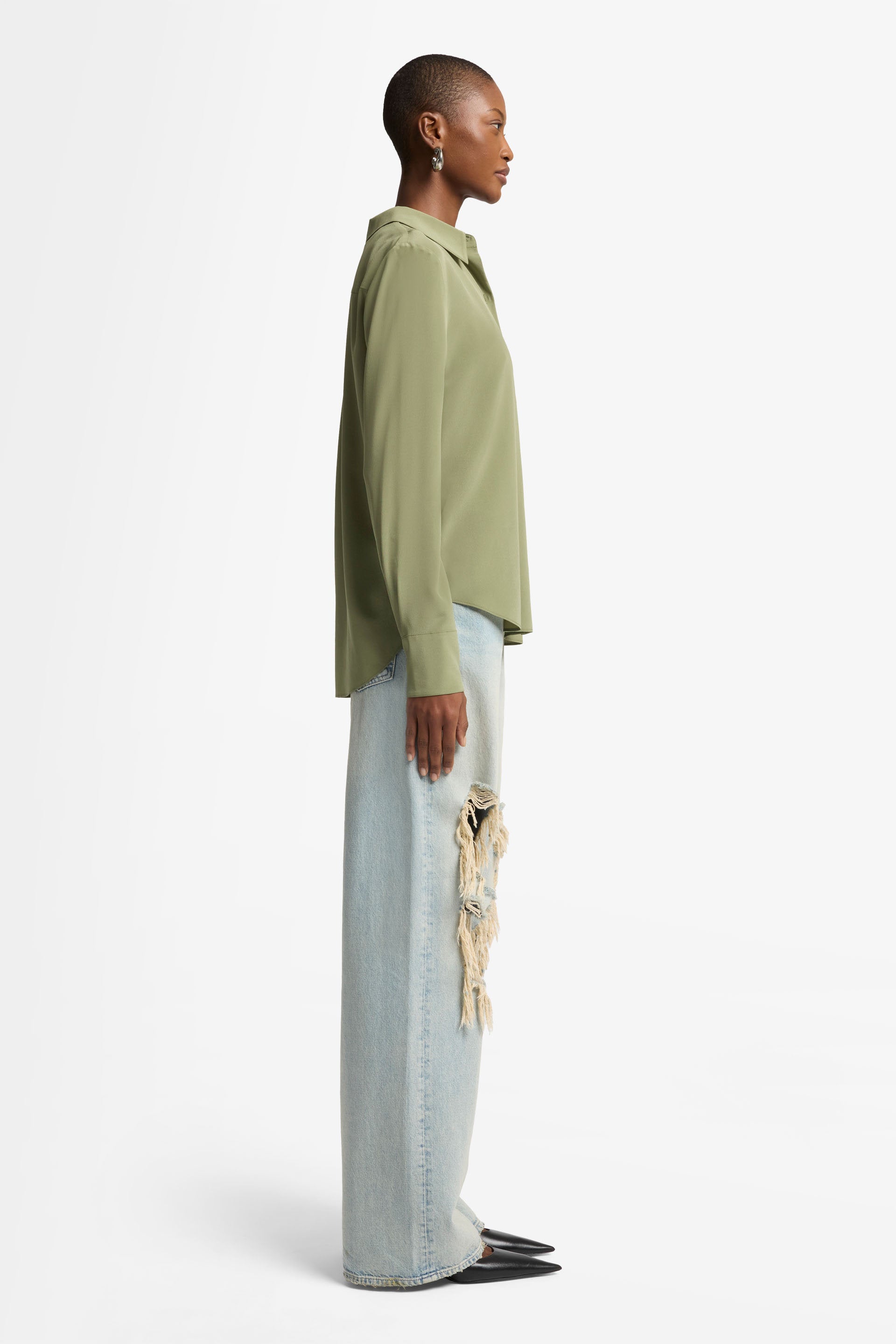 7 For All Mankind_LS Slim Fit Blouse Silk Army_7N589480-ARM_ARM_06