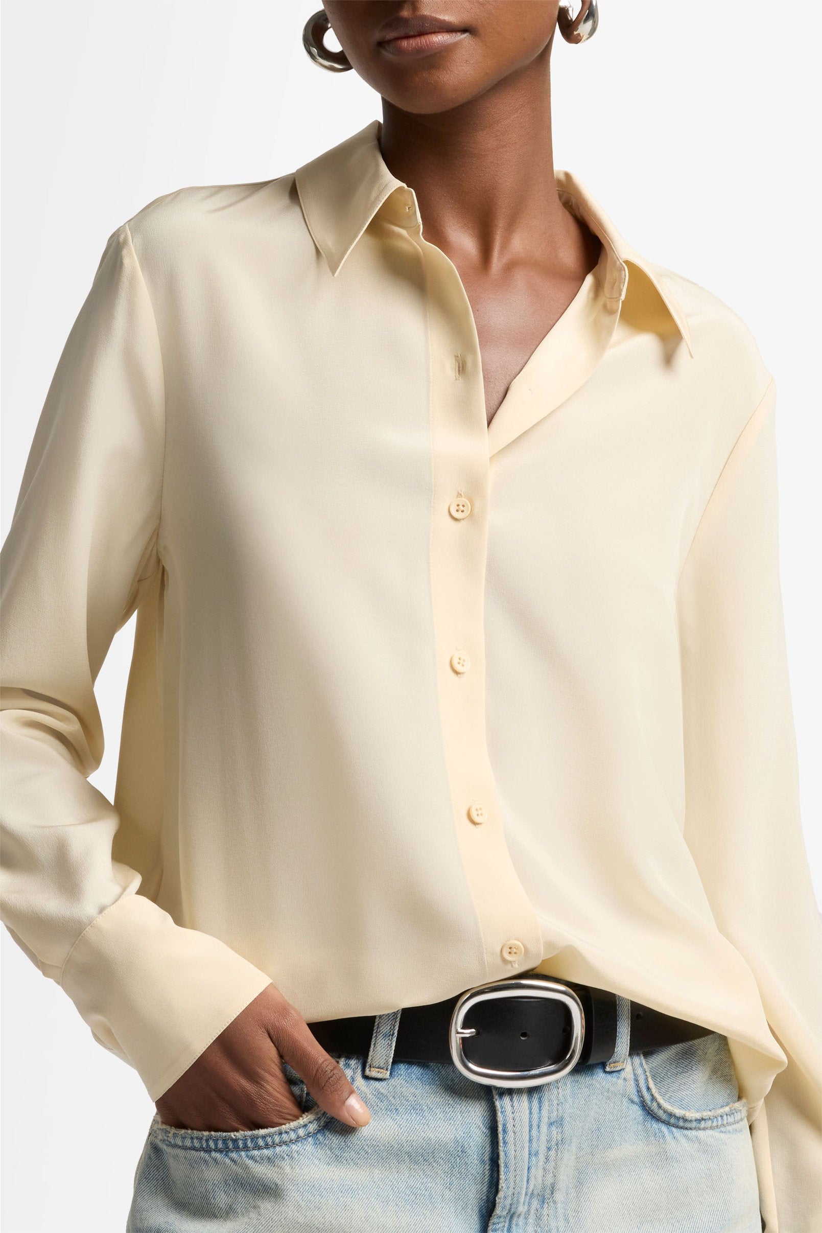 7 For All Mankind_LS Slim Fit Blouse Silk Sand_7N589480-SAN_SAN_04