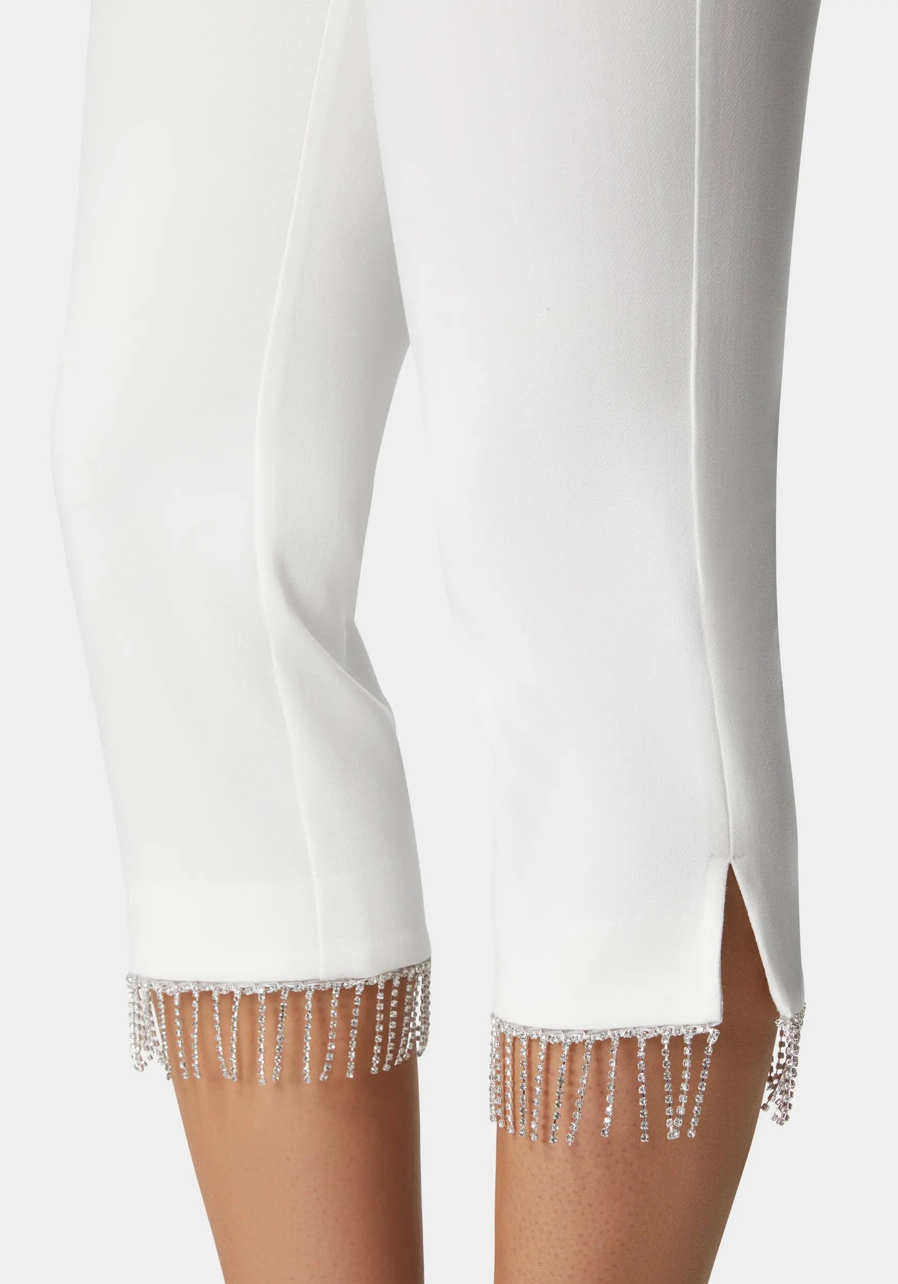 Bebe_Mid Waist Rhinestone Fringe Capri_7SWP0340BE_WHITE ALYSSUM_04