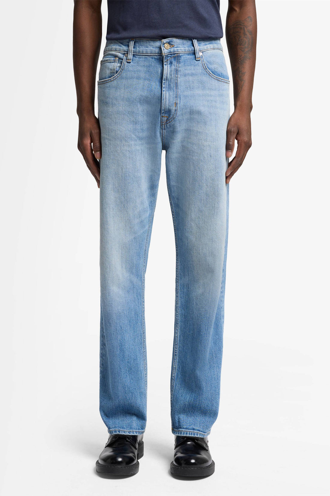 7 For All Mankind_Modern Straight Crossover_7T099A56-REV_REV_02