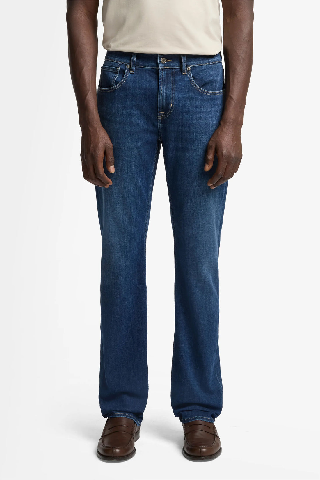 7 For All Mankind_Mid Blue_The Straight in Luxe Performance_7TE70B80_1DP_02