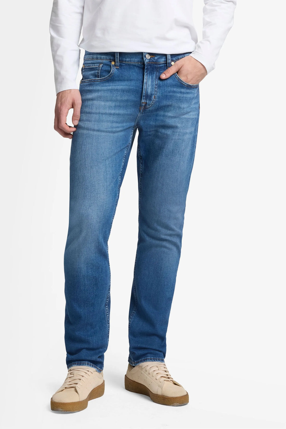 7 For All Mankind_Mid Blue_The Straight in Luxe Performance_7TE70C12_1C3_02