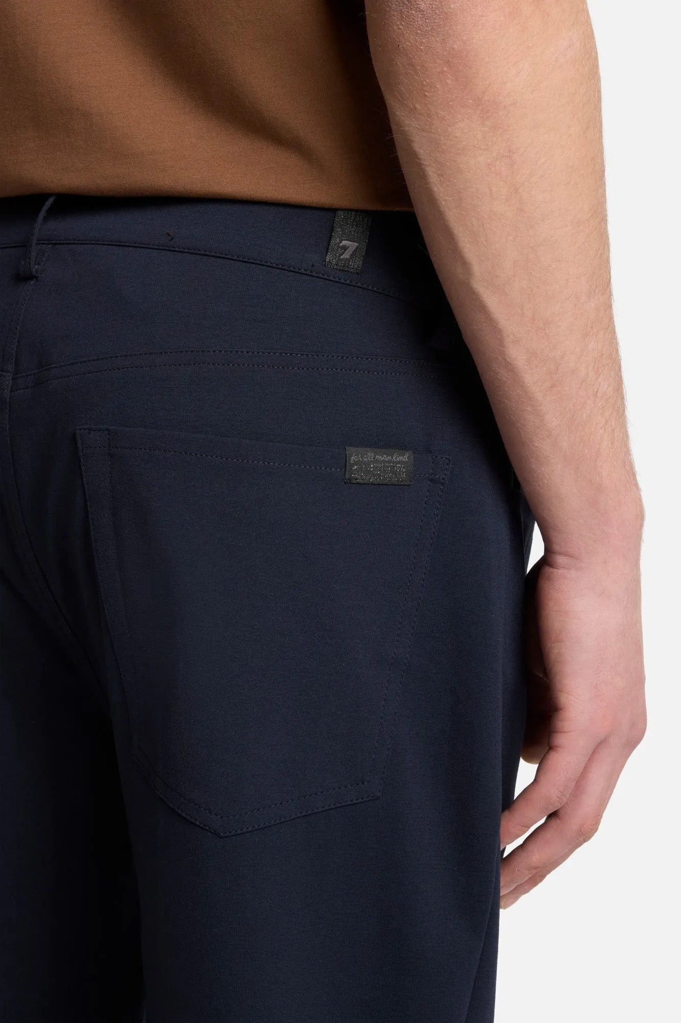 7 For All Mankind Navy Men The Straight in Luxe Performance Knit SKU: 7TE70E23_1LT Image 04