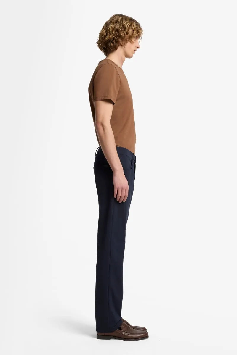 7 For All Mankind_Blue_The Straight in Luxe Performance Knit_7TE70E23_1LT_05