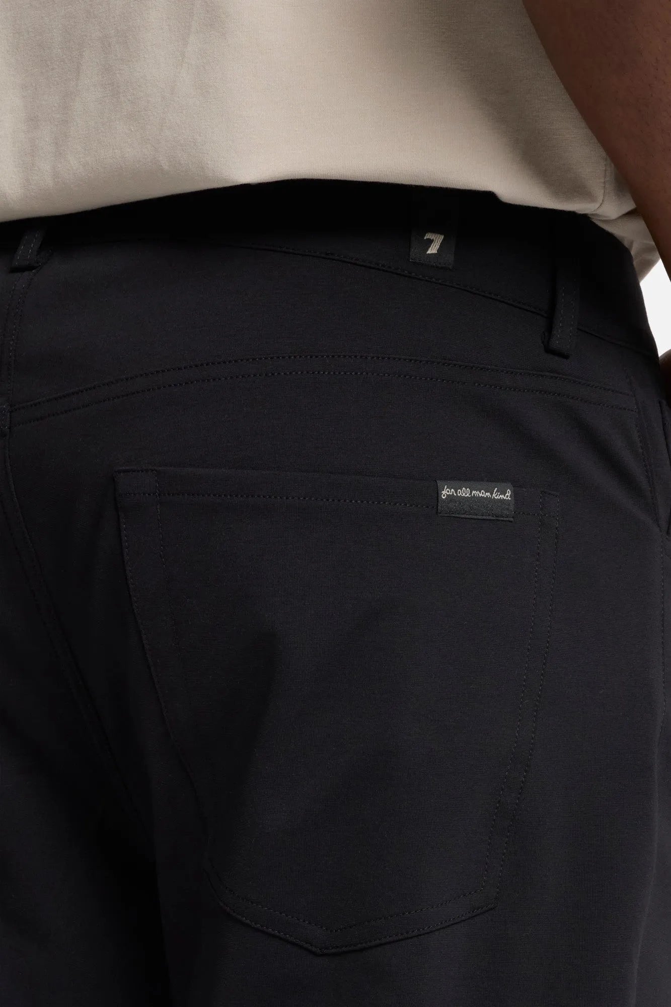 7 For All Mankind Black Men The Straight in Luxe Performance Knit SKU: 7TE70E23_BKN Image 04