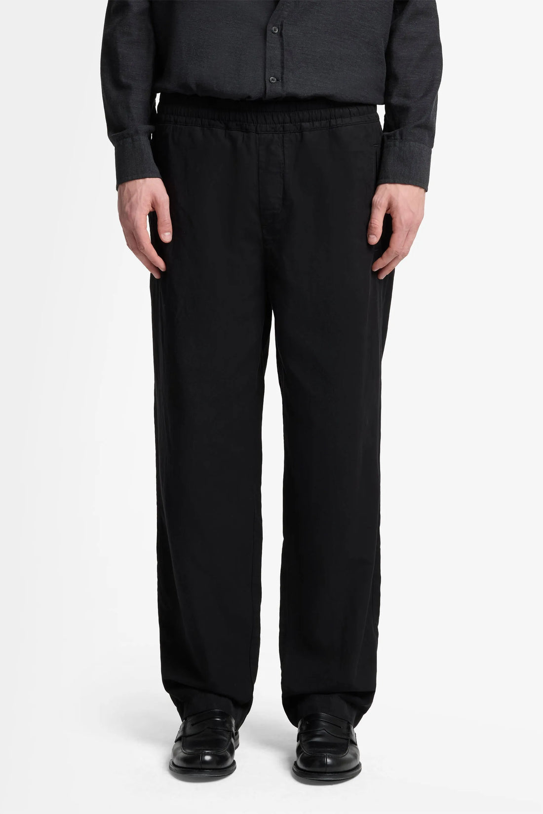 7 For All Mankind_Black_Jogger Pant in Cotton Tencel_7TI50E41_BLK_02