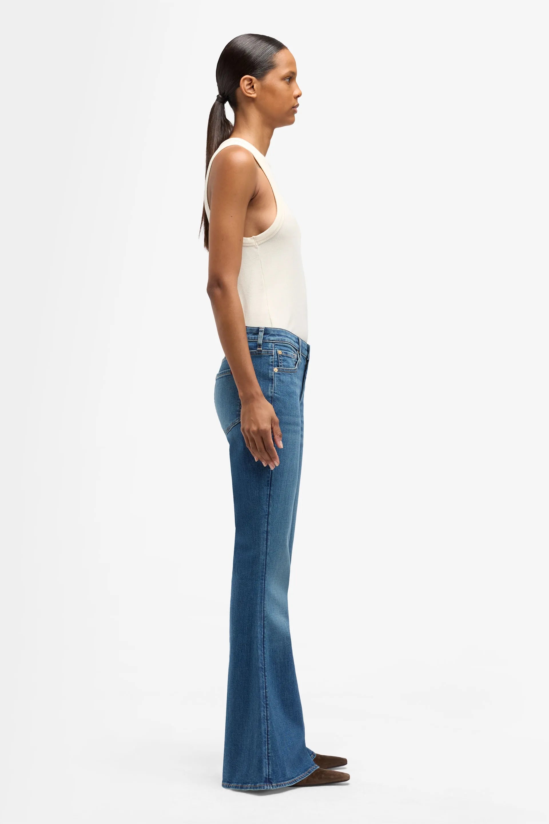 7 For All Mankind_Mid Blue_THE BELL in Slim Illusion_7U4W0C12_1ZT_05