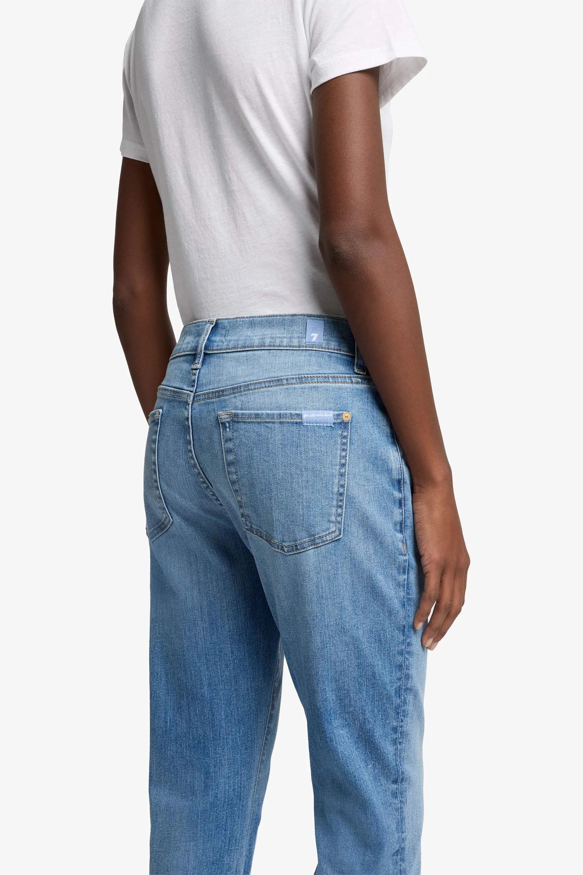 7 For All Mankind_Light Blue_Relaxed Skinny in Slim Illusion_7UC3044A_1BV_03