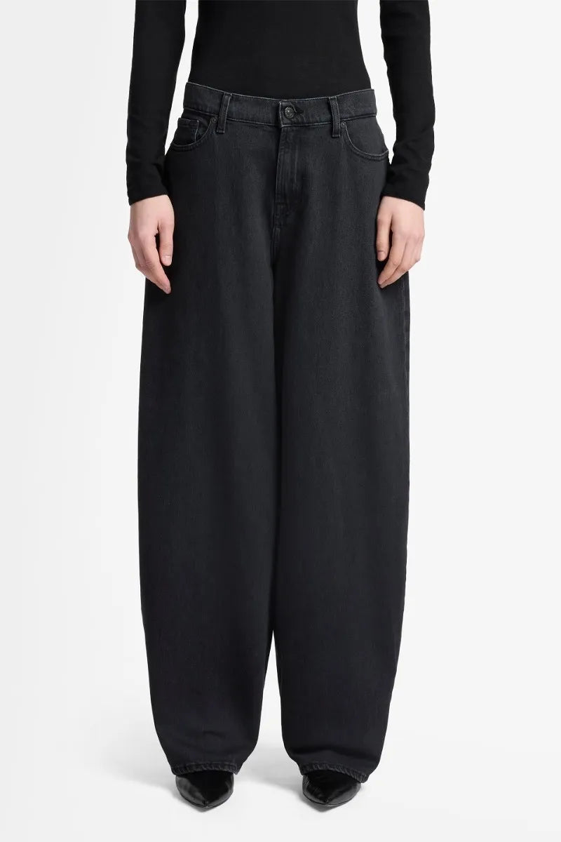 7 For All Mankind_Black_Balloon_7UF50C31_1O3_02