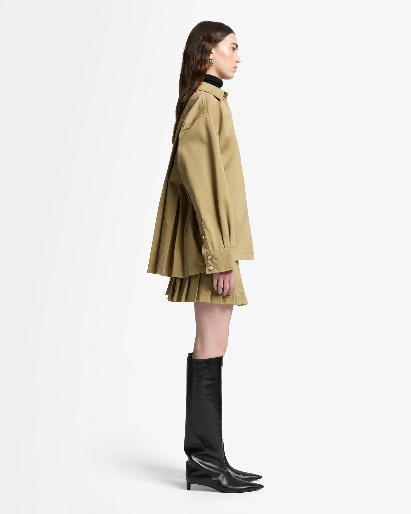 7 For All Mankind_Beige_Pleated Overshirt in Comfort Twill_7UZ10F07_1A8_05