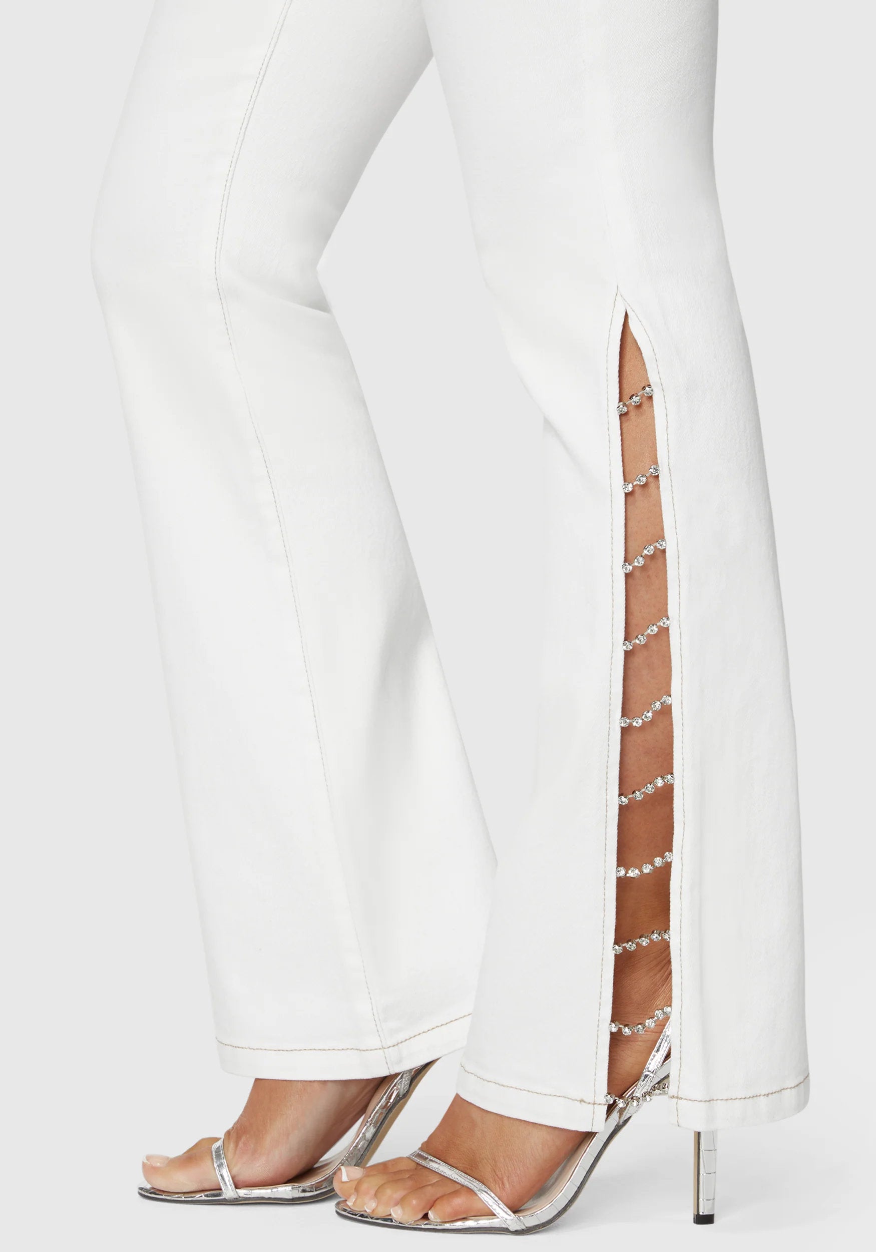 Bebe_White High Waist Embellished Flared Leg Jeans_7swd0188be_Soft White Wash_04
