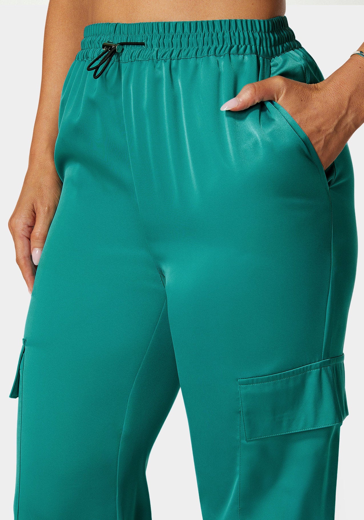 Bebe_Stretch Satin Cargo Jogger_7swp0356be_Tropical Green_04