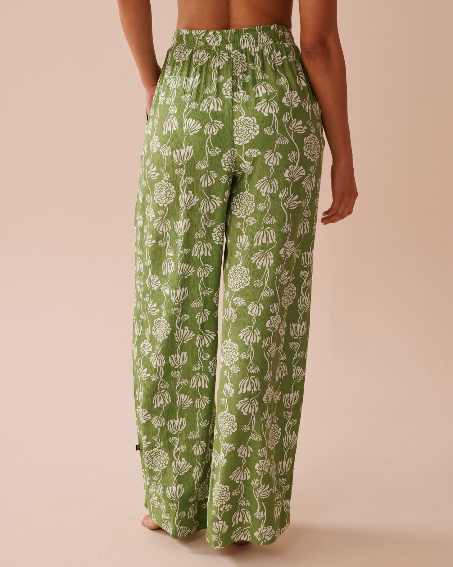 La Vie en Rose_Gauze Pants_80200063_P30112_02
