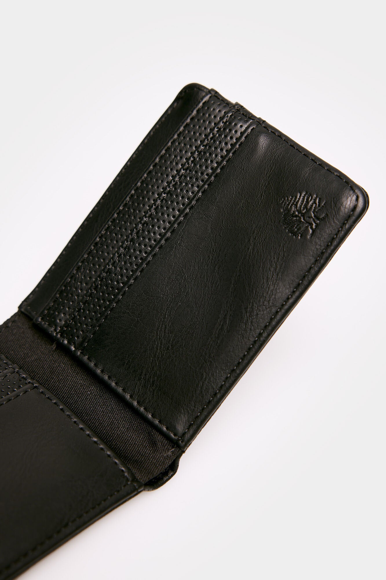 Black Wallet_8207373_01_06