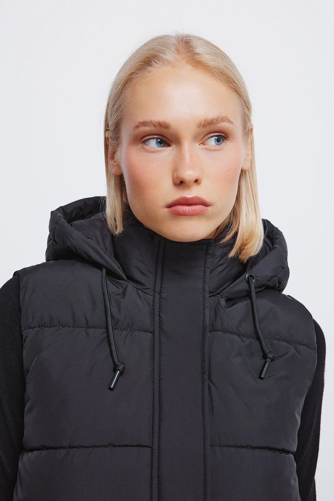 Springfield_nude_Recycled Polyester Hood Vest_8272801_01_02