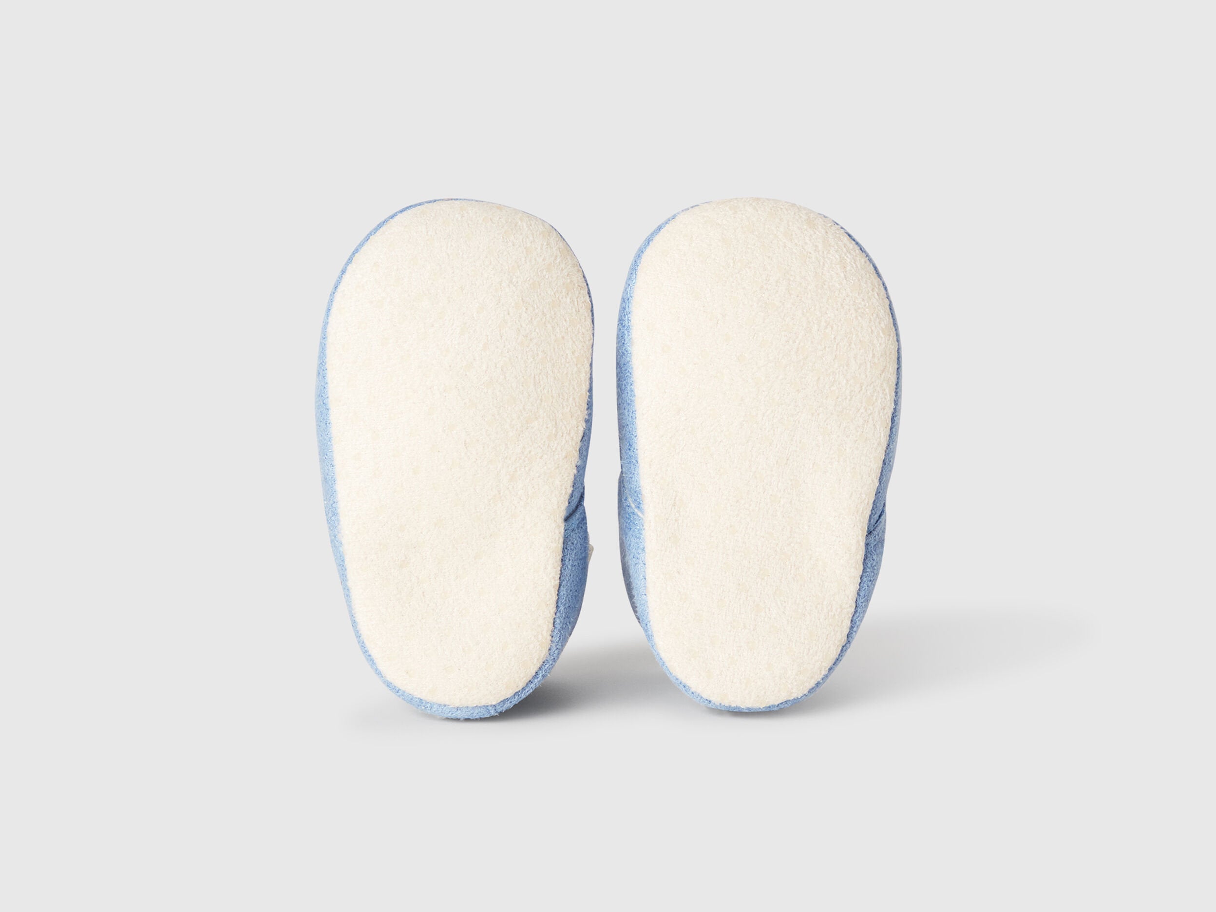 Benetton_Suede-Look Shoes_82W7AD00G_081_03