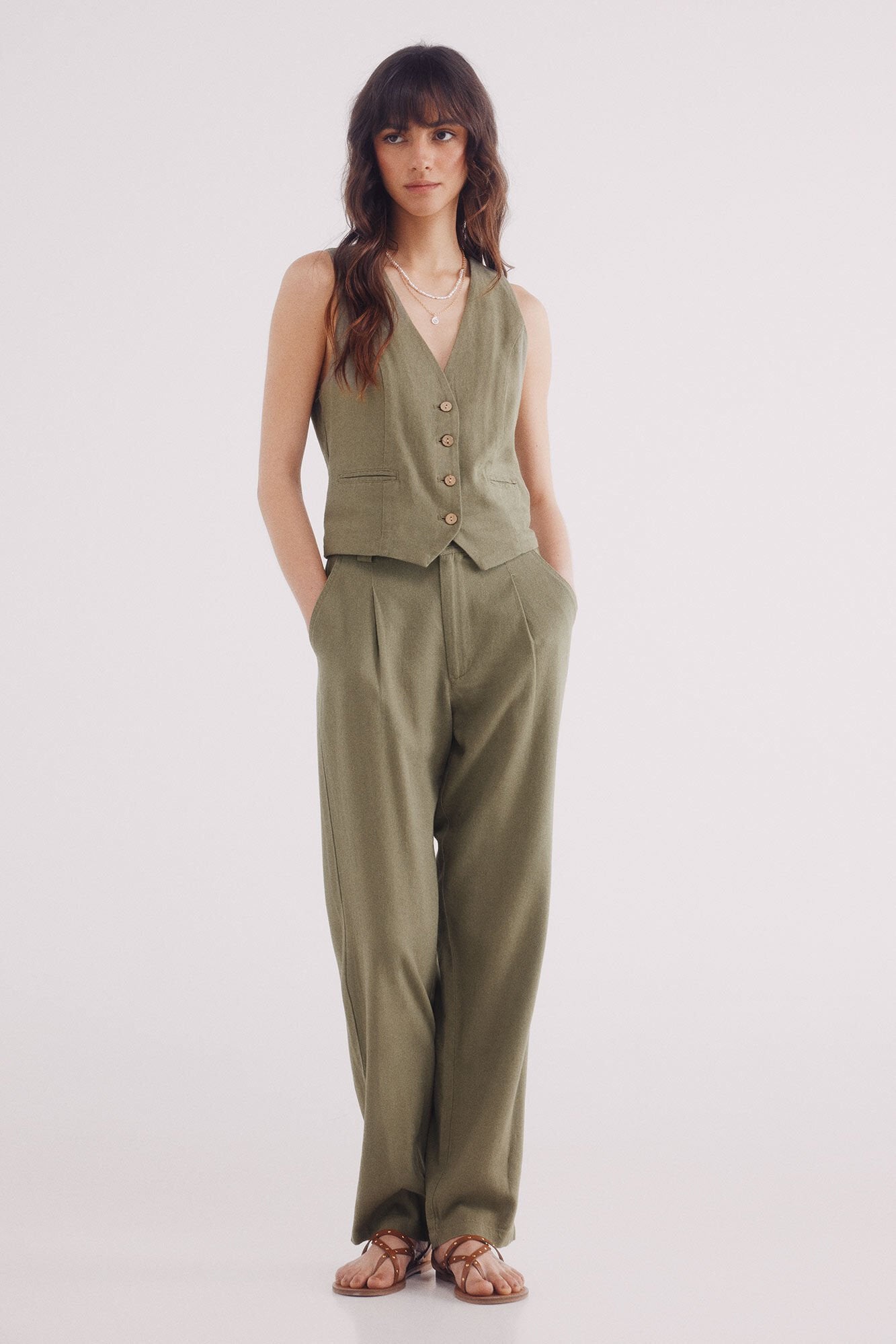 Springfield_Linen Buttons Vest_8419282_90_02