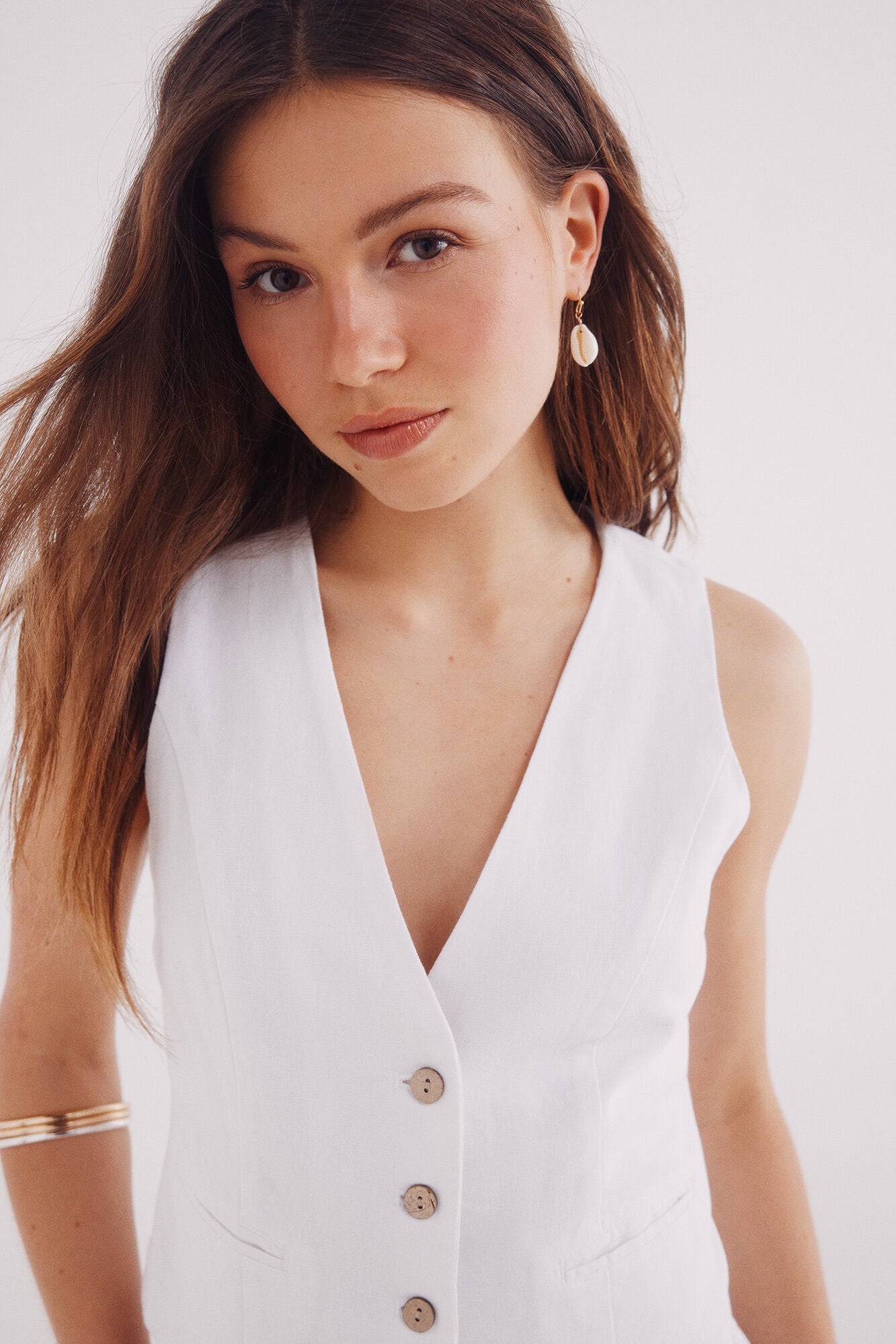 Springfield_Linen Buttons Vest_8419282_99_03