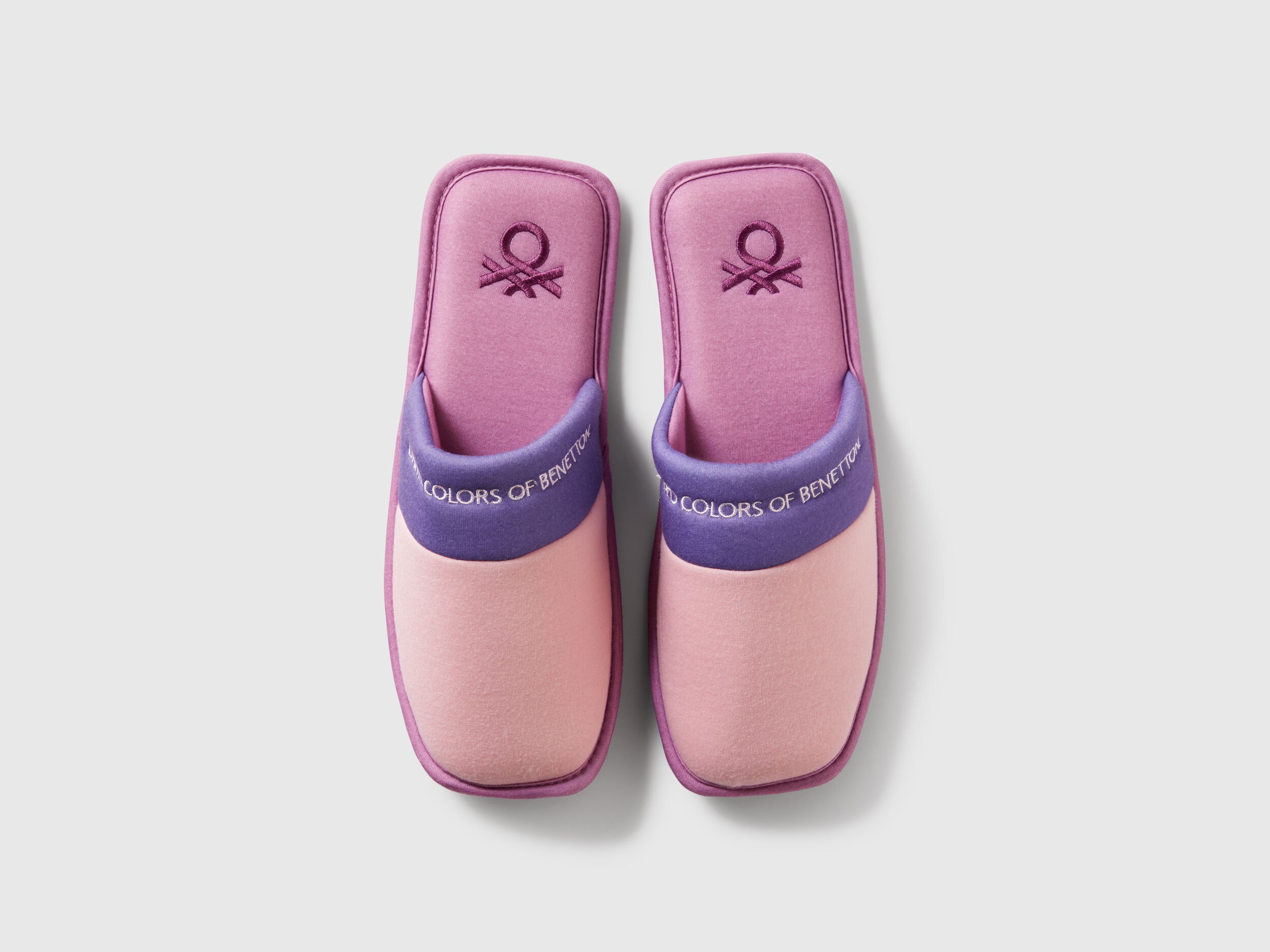 Benetton_Slippers with Logo_848X2D013_901_04