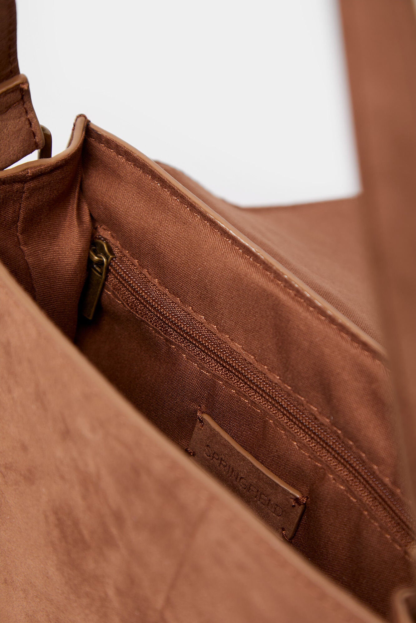 Brown Cross Body Bag_8527382_39_05