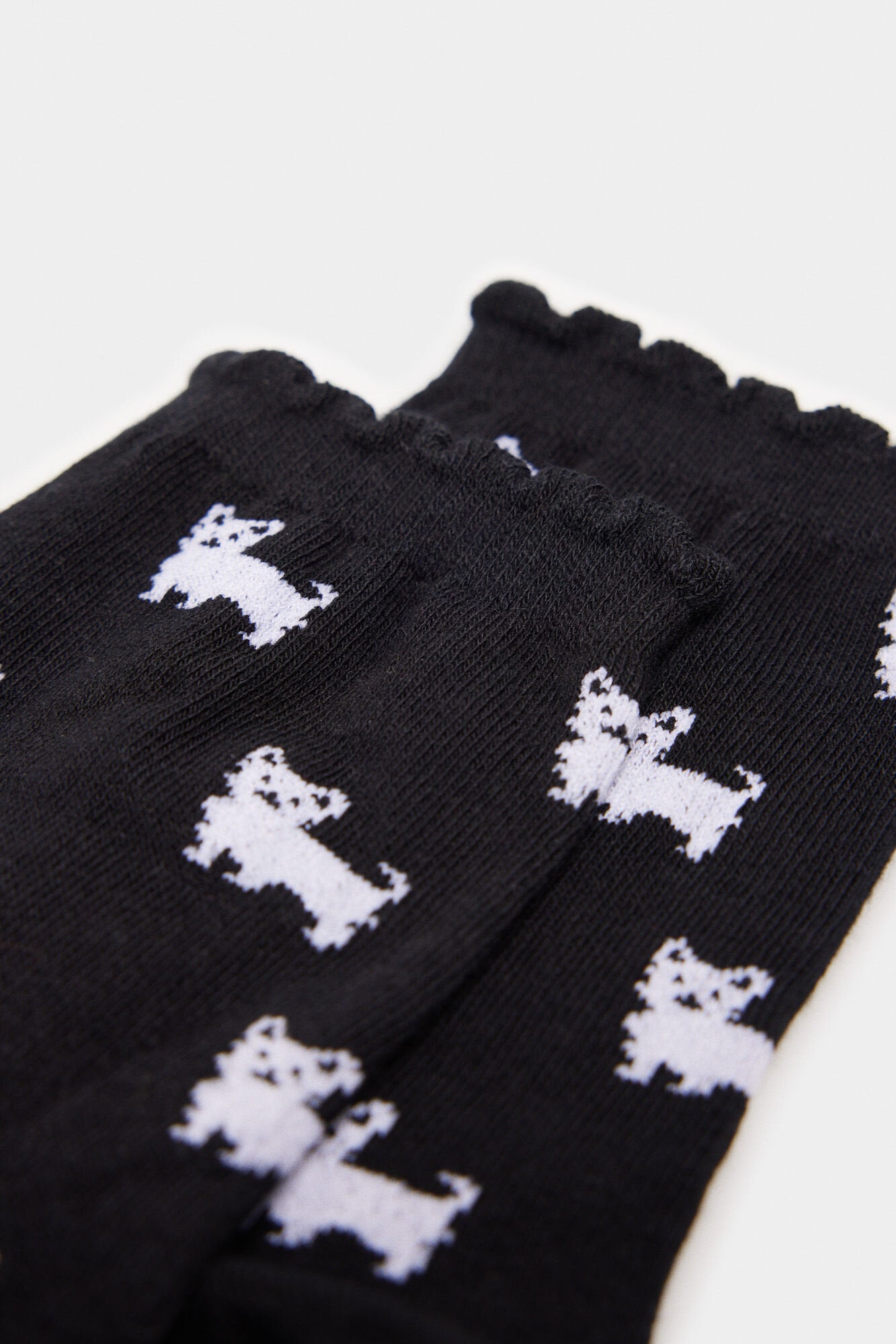 Patterned High Socks_8547857_01_02