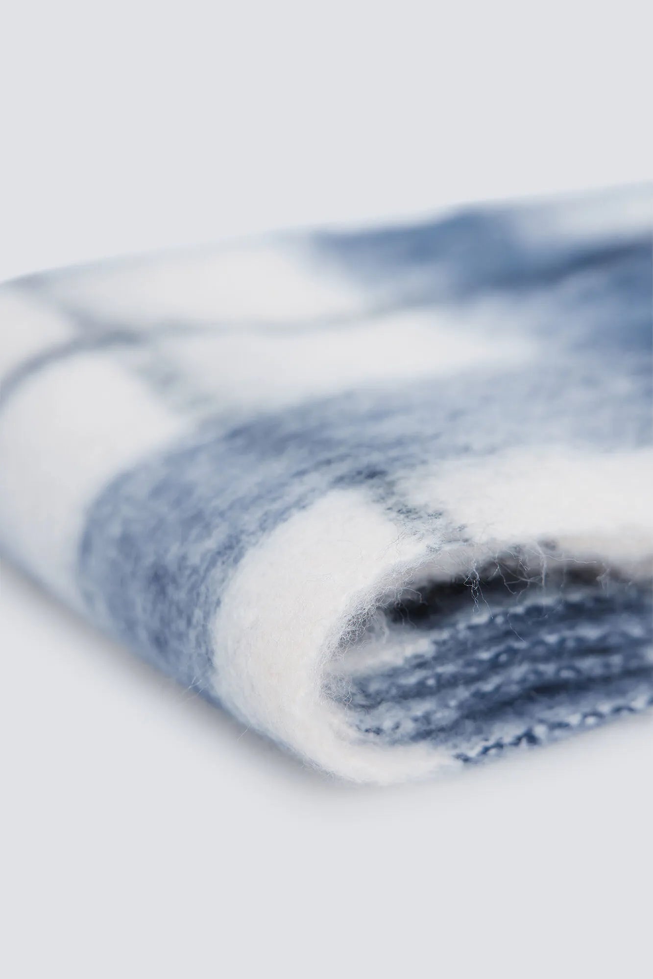 Springfield_Brown Print_Blue Plaid Scarf_8562495_39_04