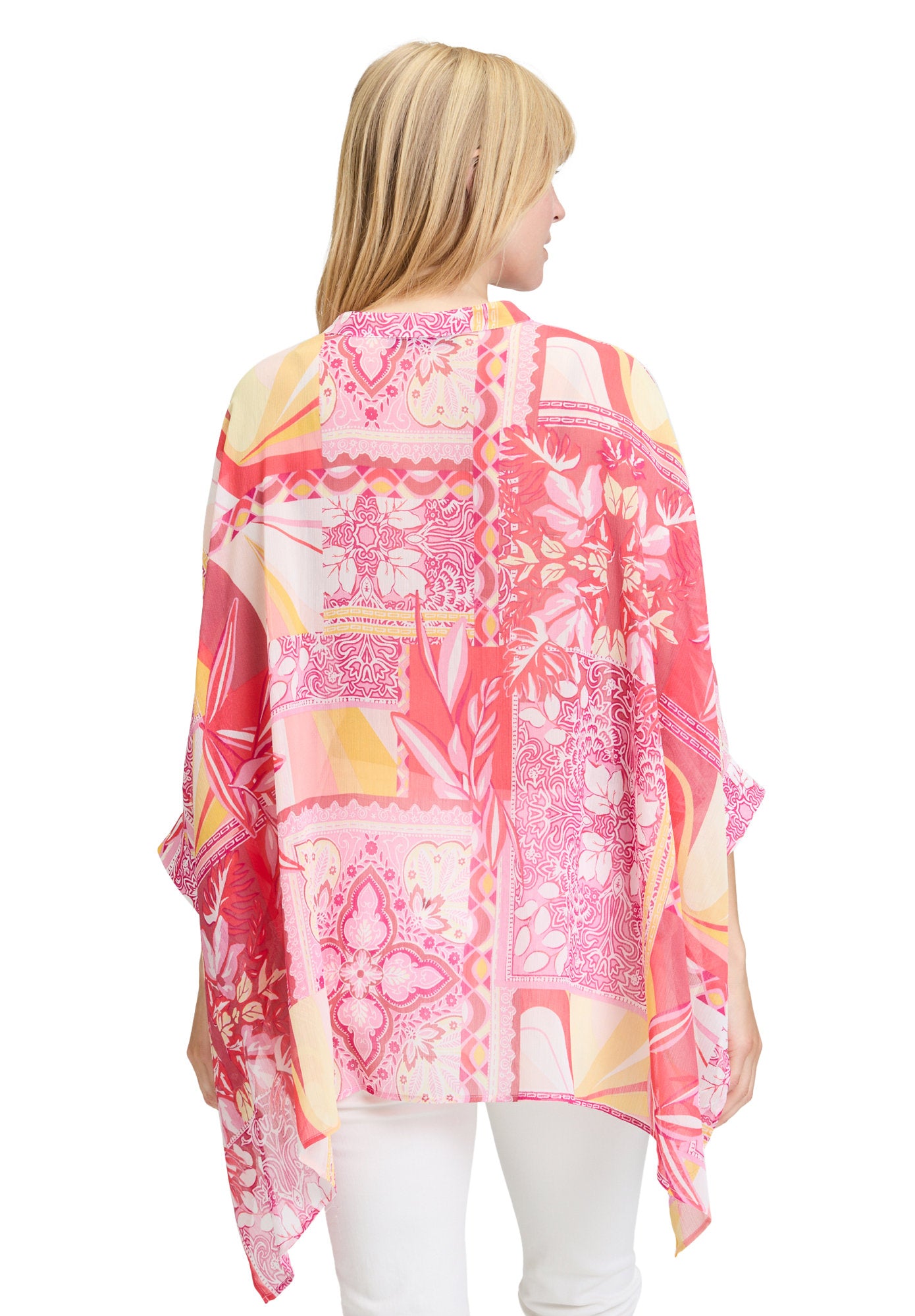 Betty Barclay_Tunic Blouse with Batwing Sleeves_8690-2589_2844_03