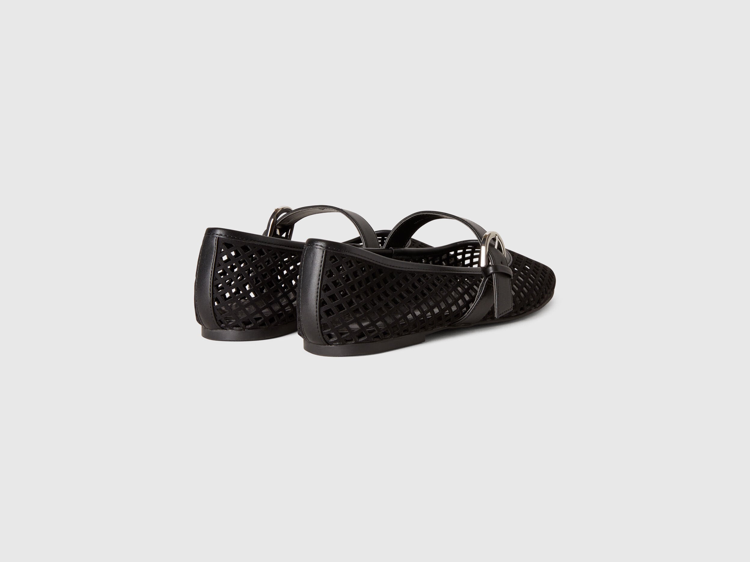 Benetton_Mesh Flats_87FCDD03Q_100_03